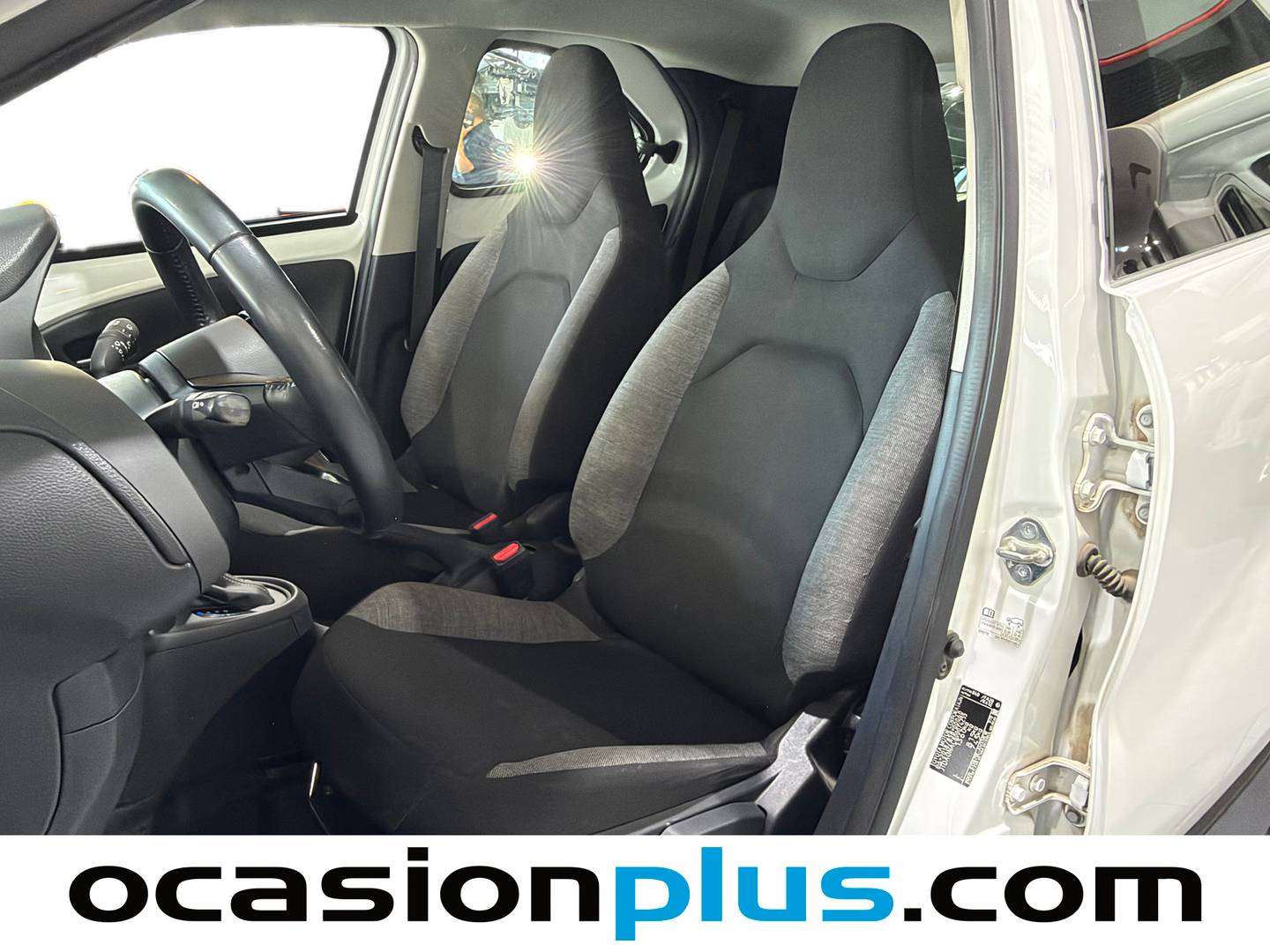 Foto asientos delanteros Toyota Aygo X Cross Toyota Aygo X Cross 1.0 VVT-I Play (72 CV)