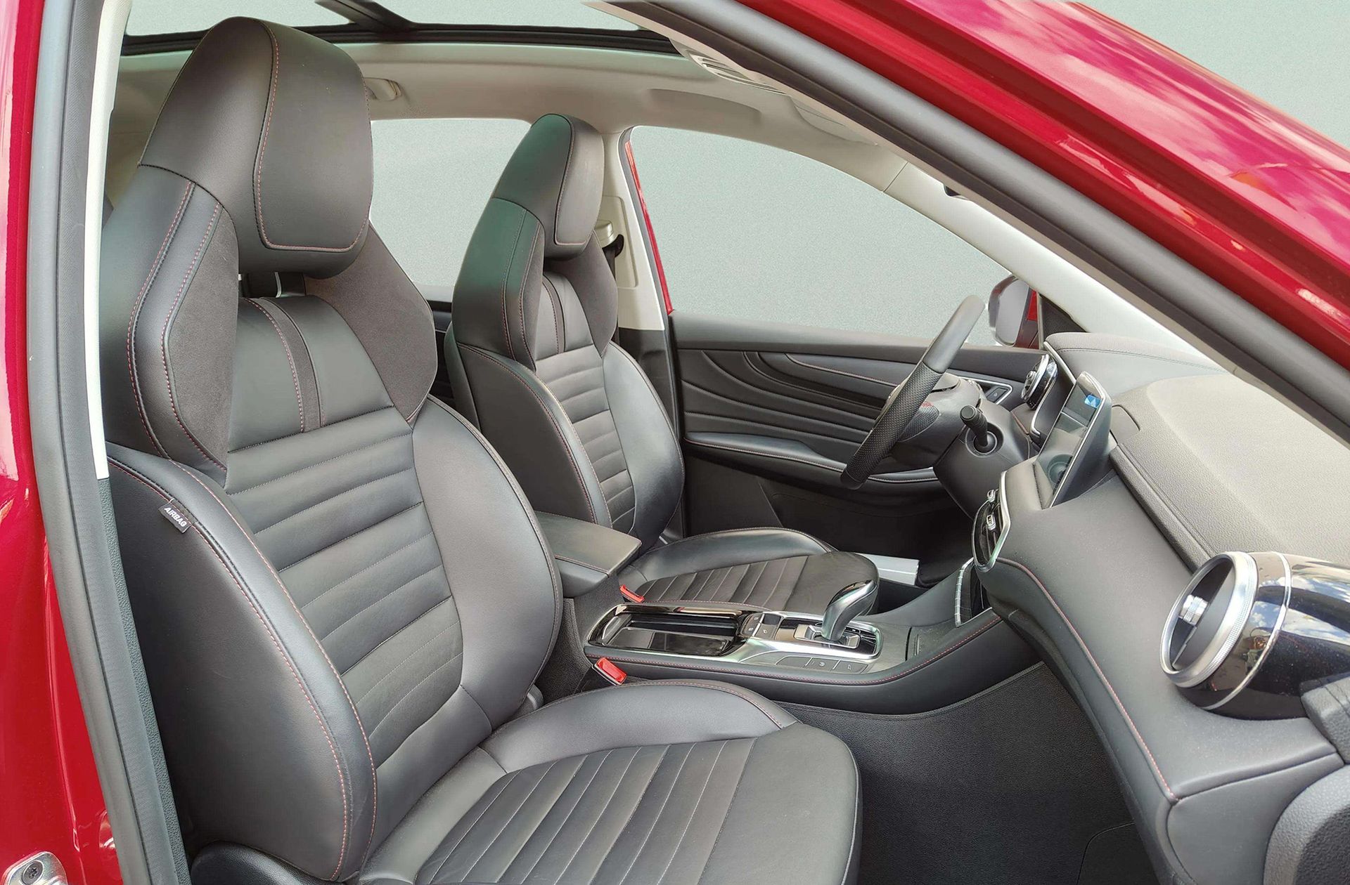 MG HS 1.5 Turbo GDI Luxury DCT - foto 24
