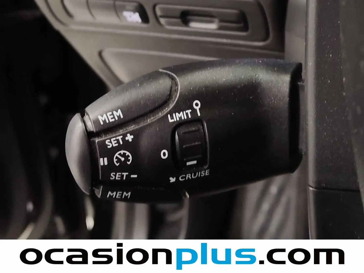 Foto Citroën C3 Aircross Citroen C3 Aircross PureTech 130 Shine Pack EAT6 (131 CV)