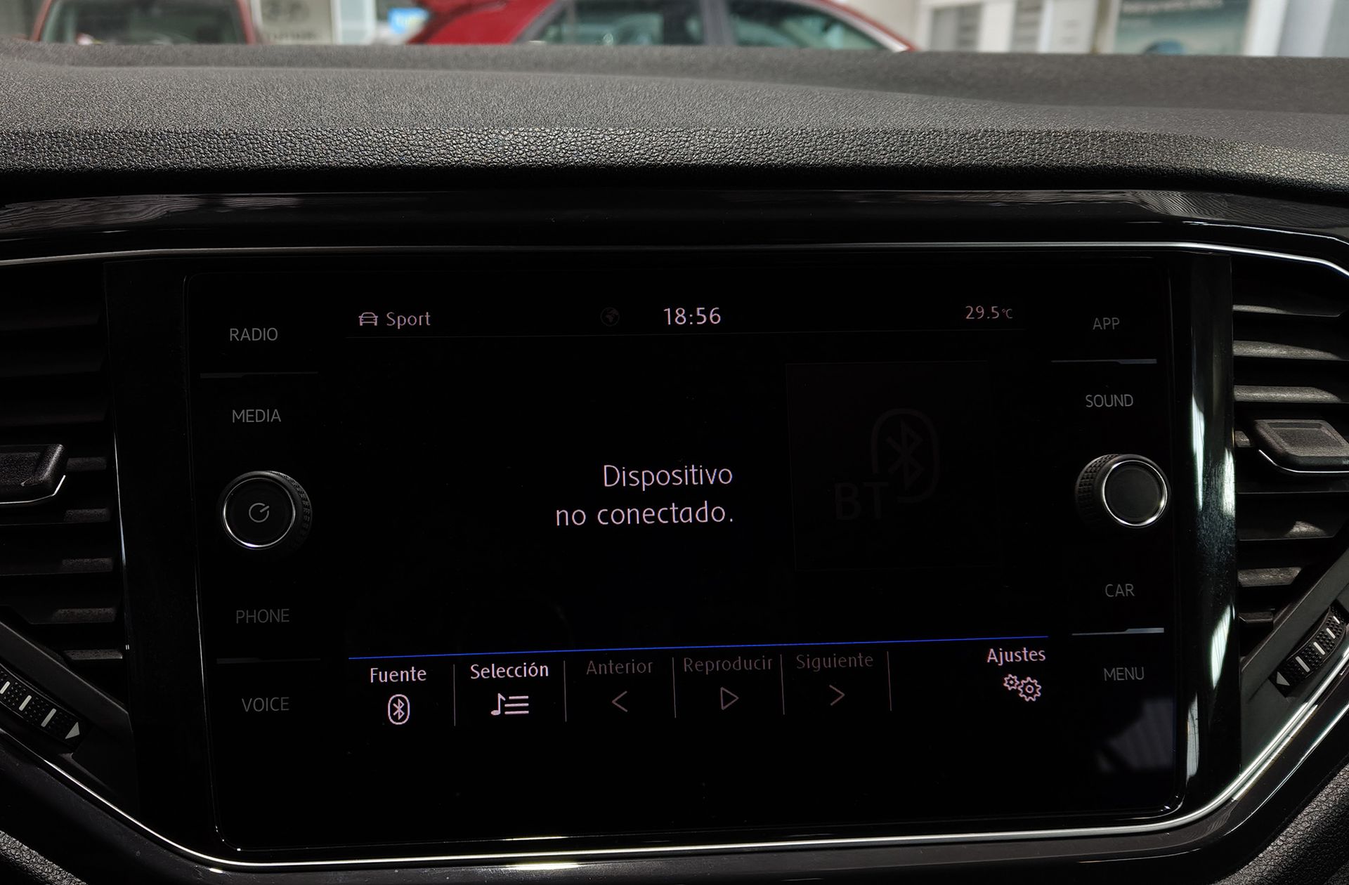Volkswagen T-Roc Sport 1.5 TSI - foto 31