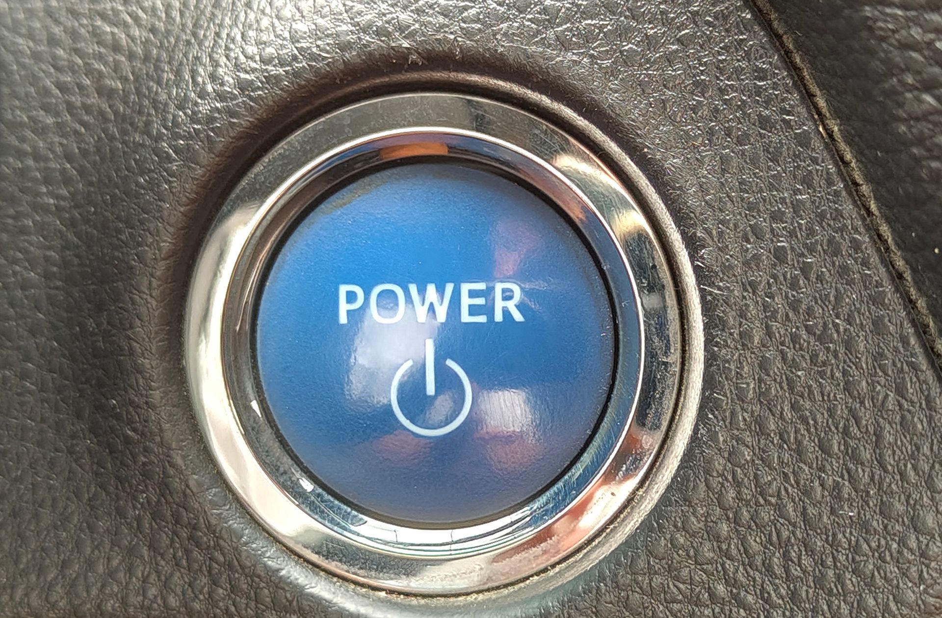 Toyota RAV4 2.5l hybrid Advance - foto 35