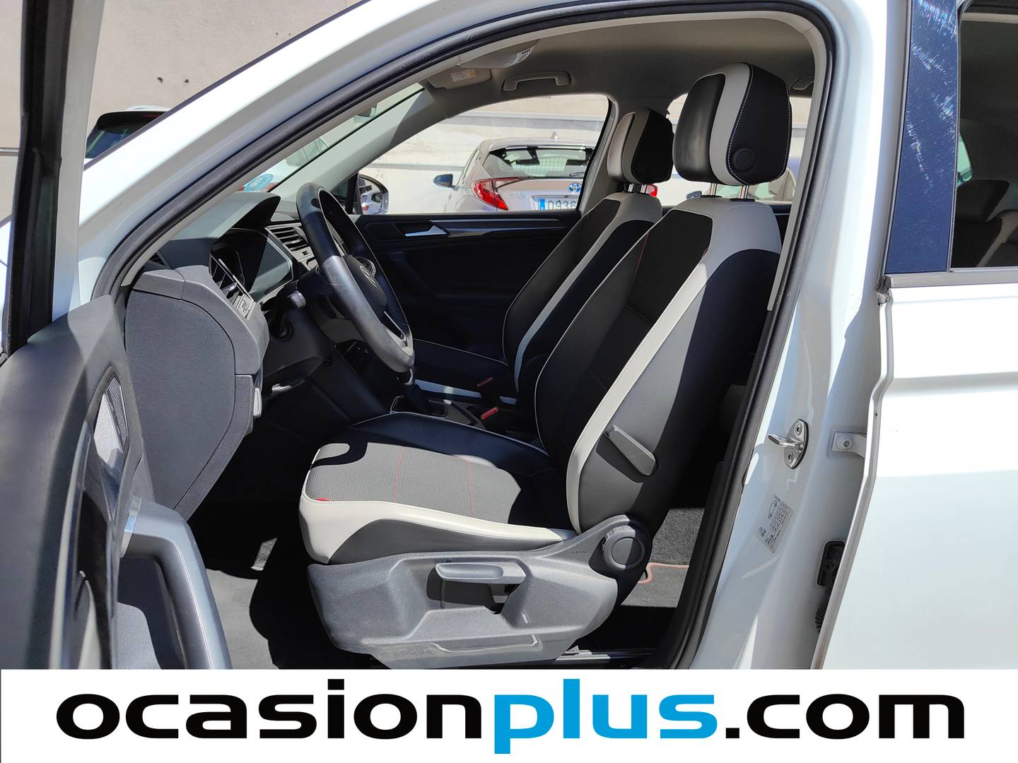 Foto asientos delanteros Volkswagen Tiguan Volkswagen Tiguan Urban Sport 2.0 TDI (150 CV) DSG