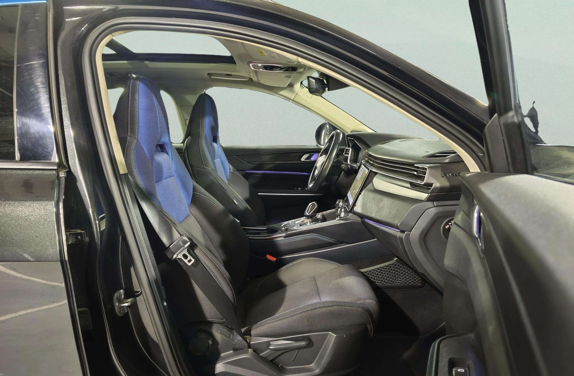 Lynk & Co 01 1.5 PHEV - foto 23