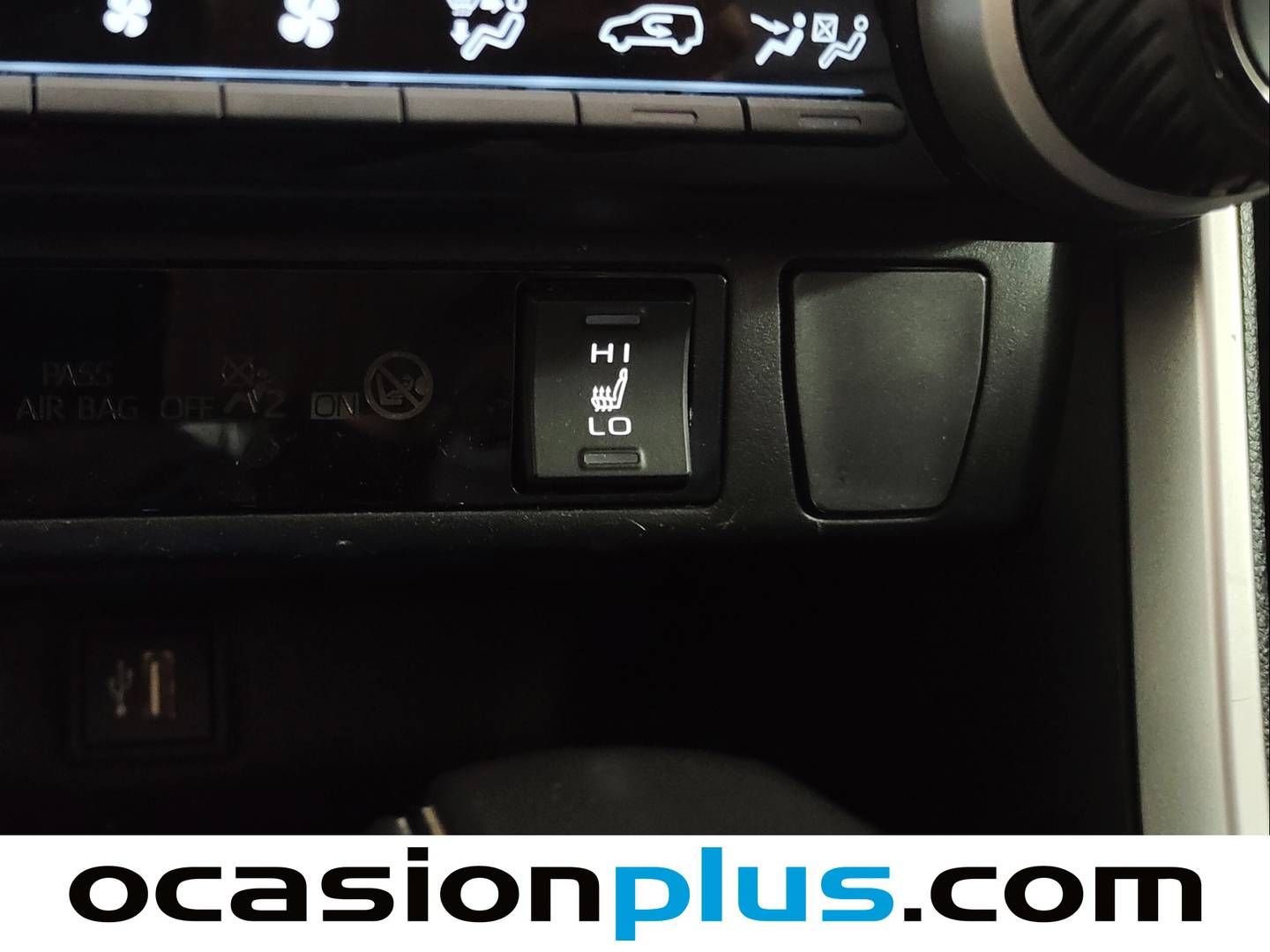Equipamiento del Toyota Rav4 Toyota Rav4 220H Advance 4x2 (218 CV)