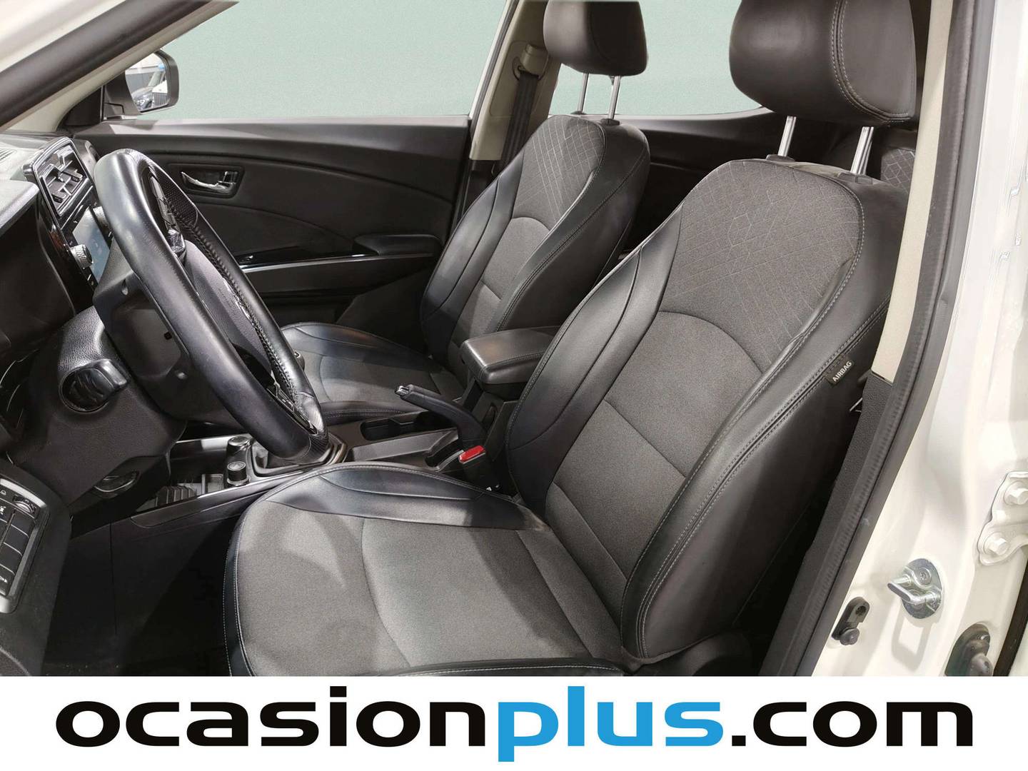 Foto asientos delanteros SsangYong Tivoli SsangYong Tivoli G15T Premium (163 CV)