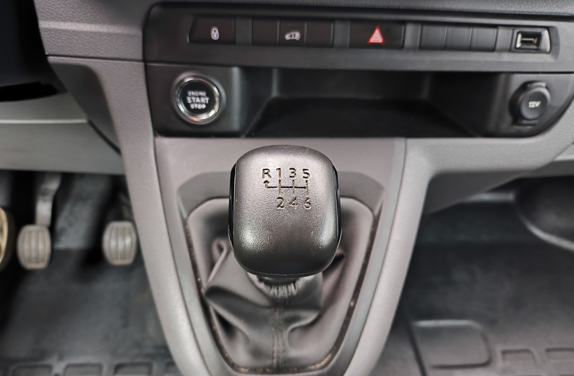 Peugeot Expert Furgon BlueHDi 100 Premium Long 2 plazas - foto 5