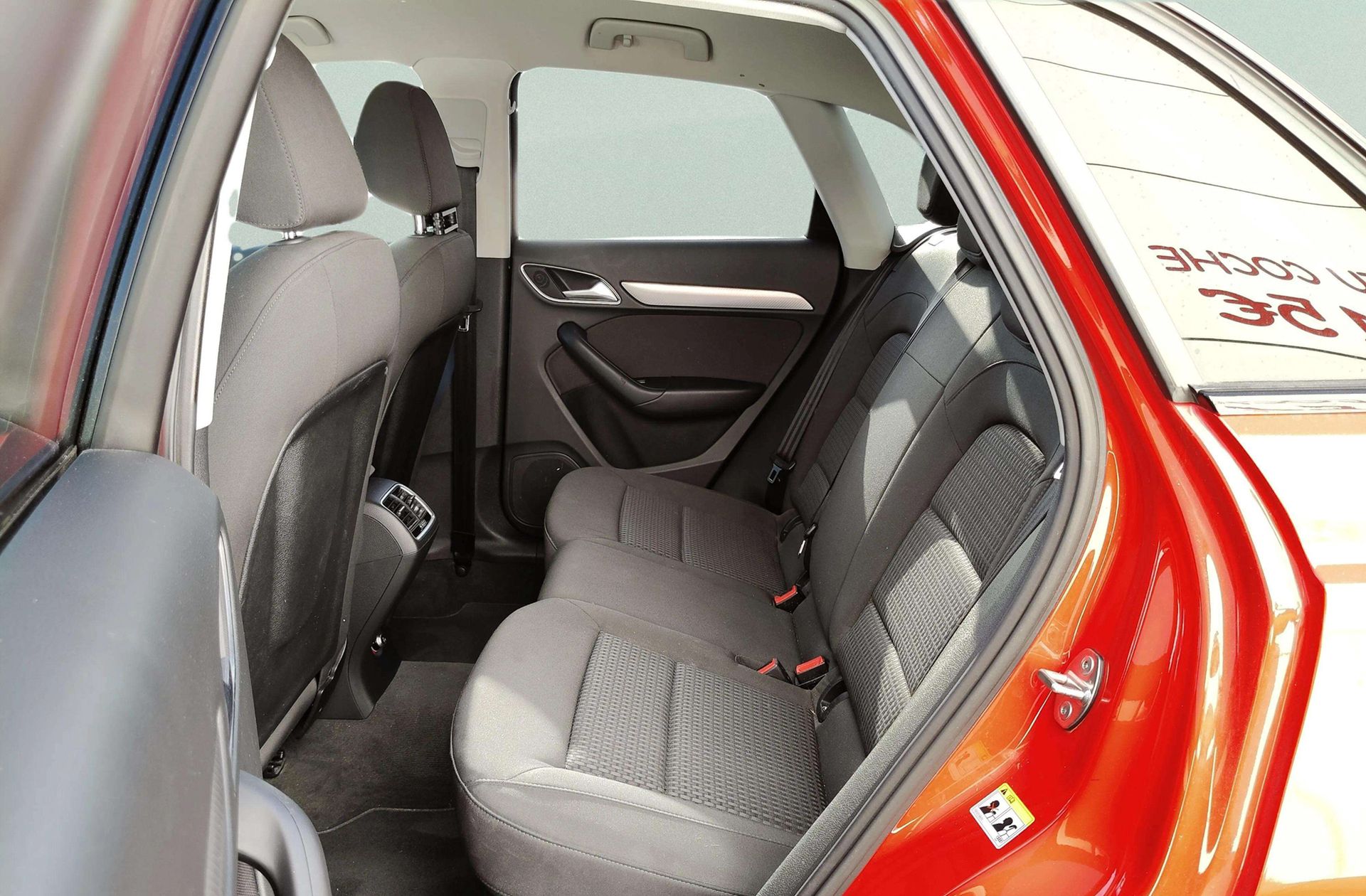 Audi Q3 design edition 2.0 TDI - foto 11