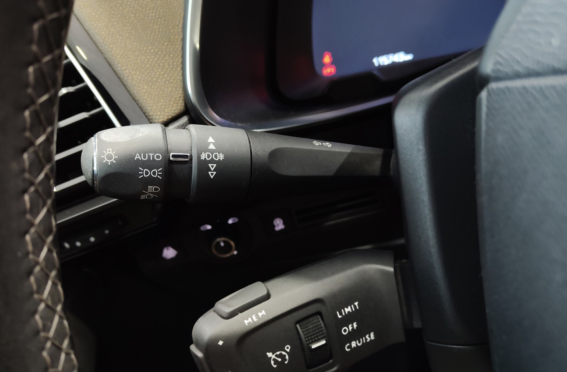 DS 7 Crossback PureTech 130 So Chic - foto 29