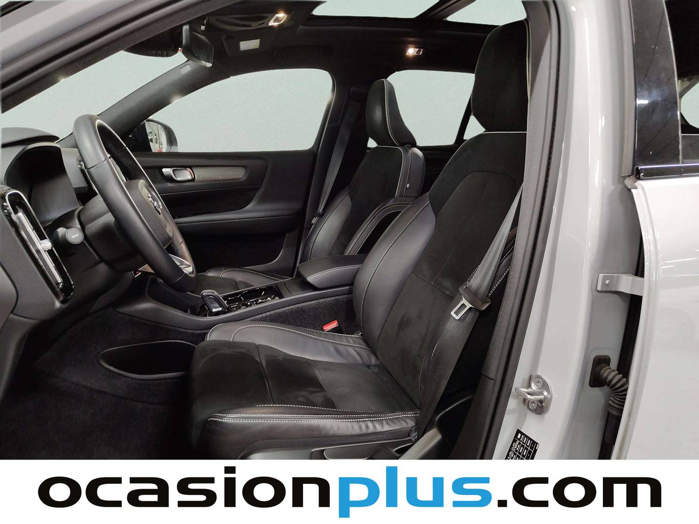 Foto asientos delanteros Volvo XC40 Volvo XC40 T2 R-Design Auto (129 CV)