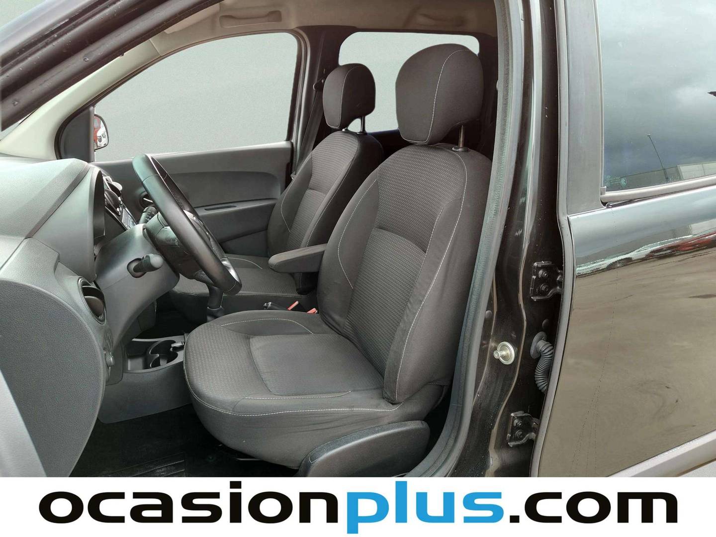 Foto asientos delanteros Dacia Lodgy Dacia Lodgy Laureate dCi (90 CV)