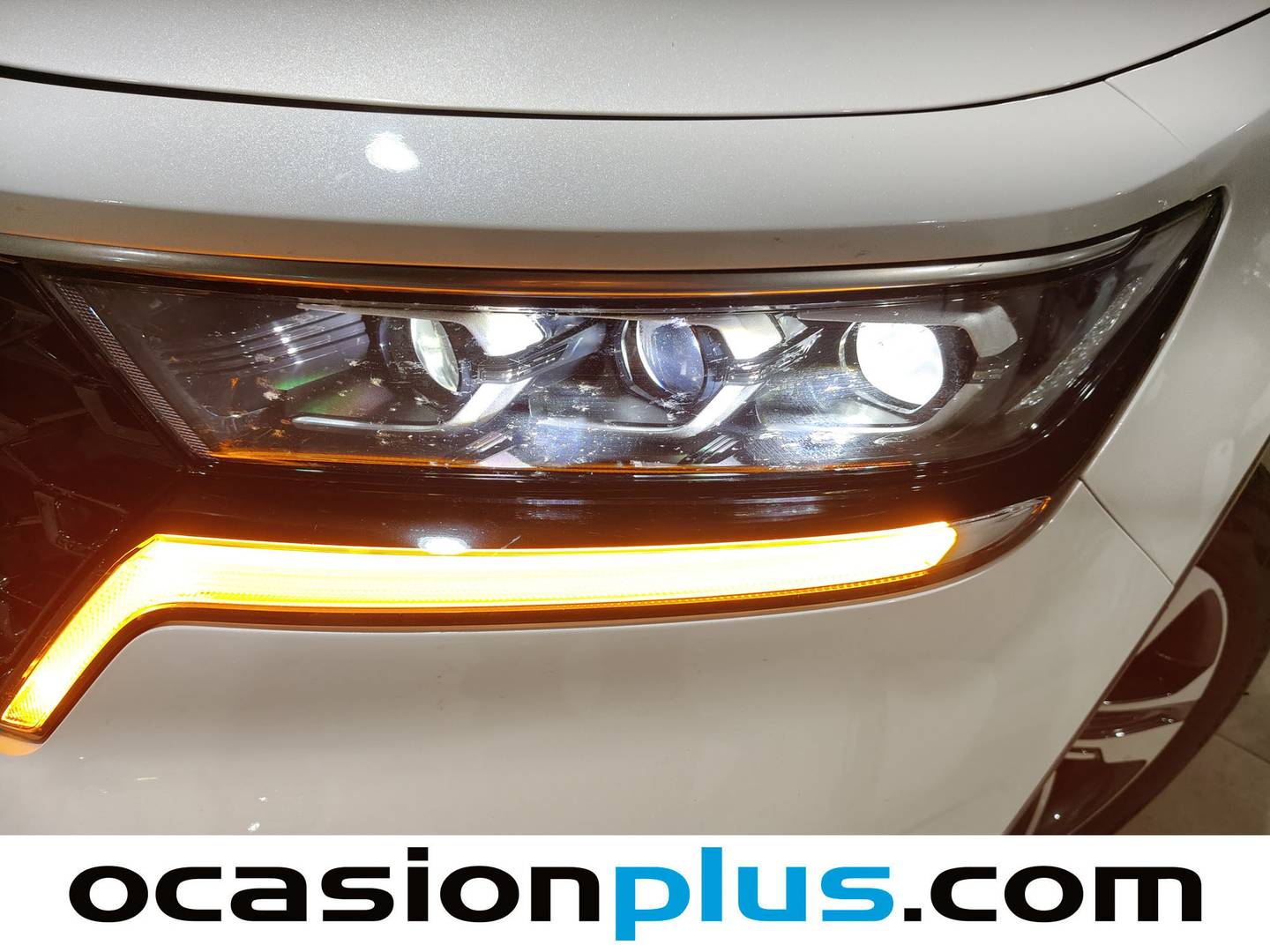 Acabados KIA Sorento KIA Sorento 1.6 T-GDi HEV Drive 4x2 (230 CV)