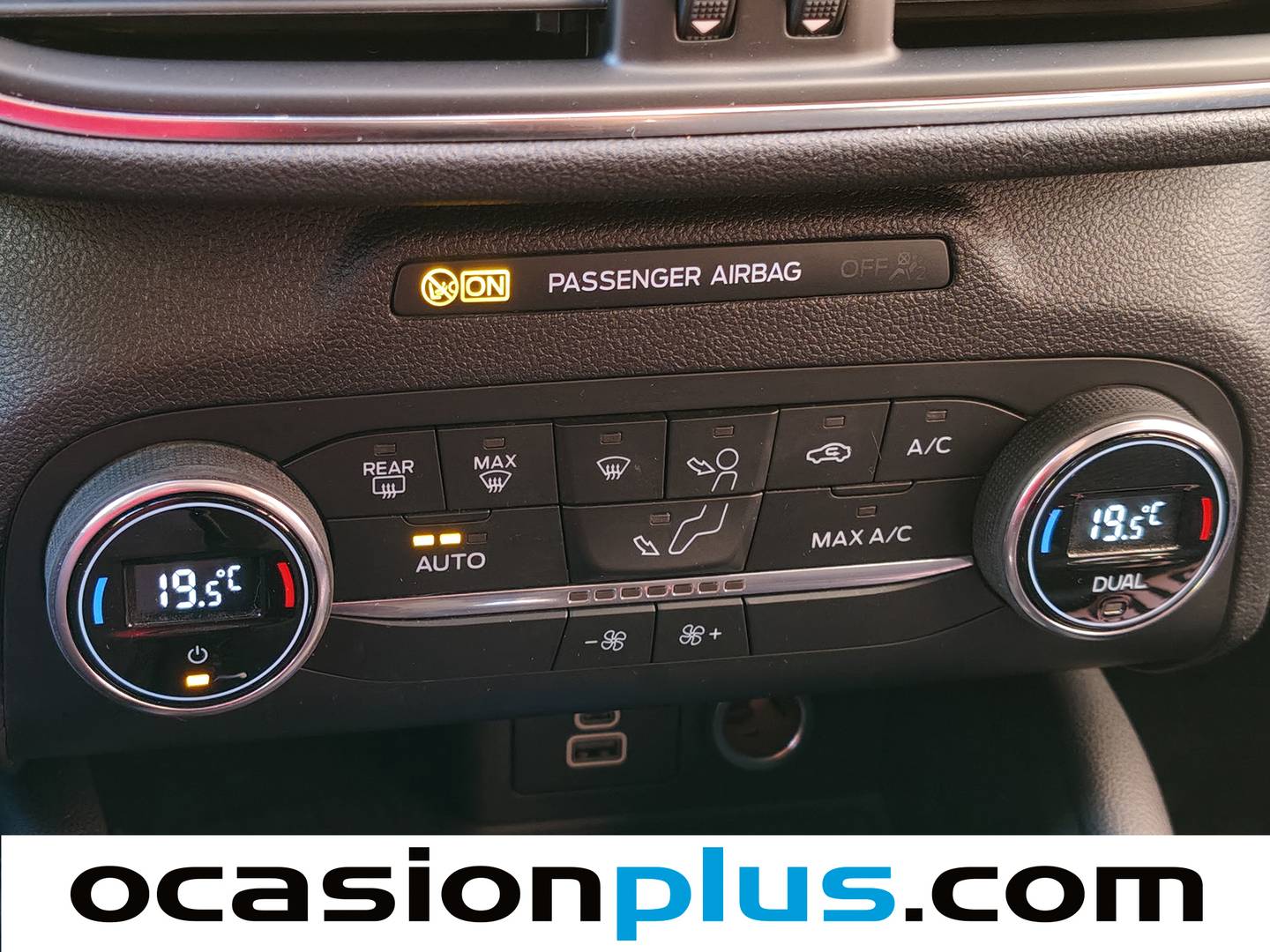 Foto Ford Kuga Ford Kuga 1.5 EcoBlue Titanium (120 CV)