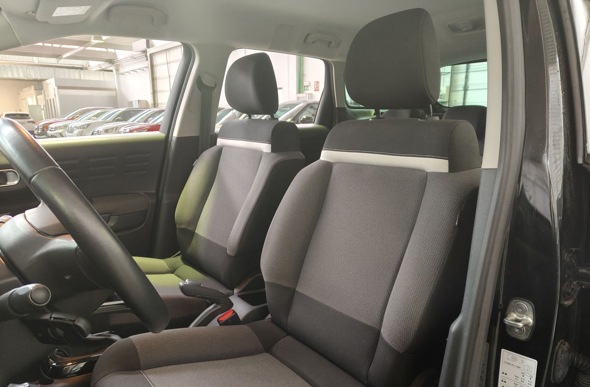 Citroën C3 Aircross PureTech 130 Shine Pack EAT6 - foto 11