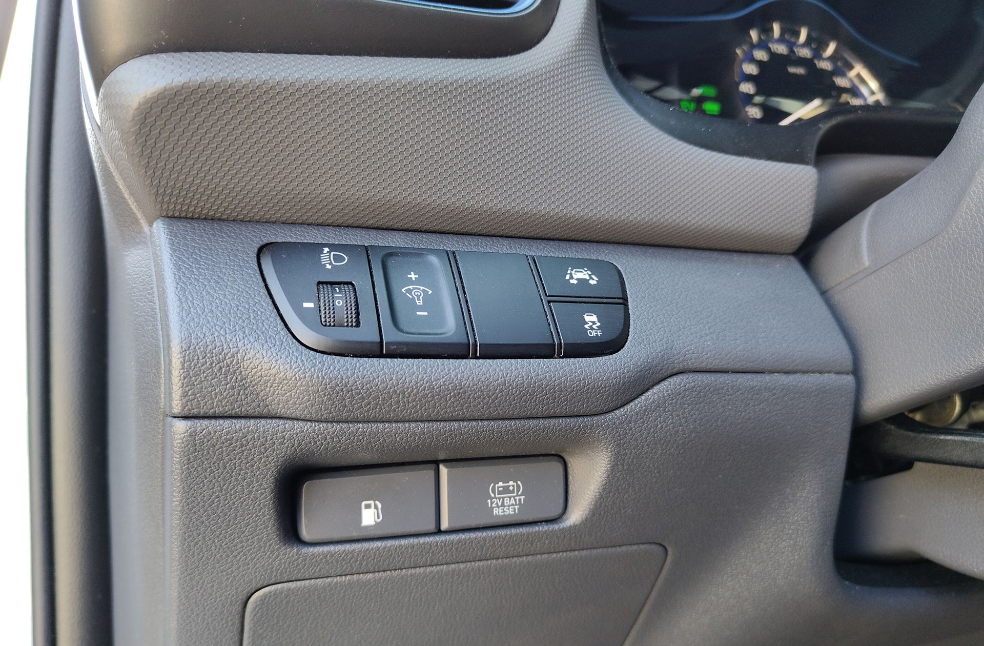 Hyundai Ioniq 1.6 GDI HEV Klass DCT - foto 23