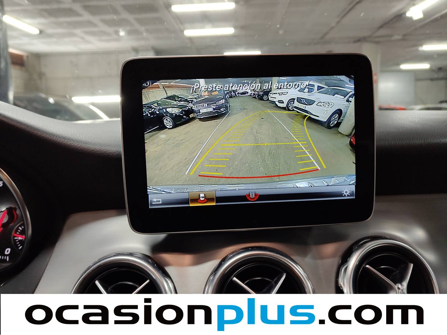 Equipamiento del Mercedes GLA Mercedes GLA 180 (122 CV) Pack AMG
