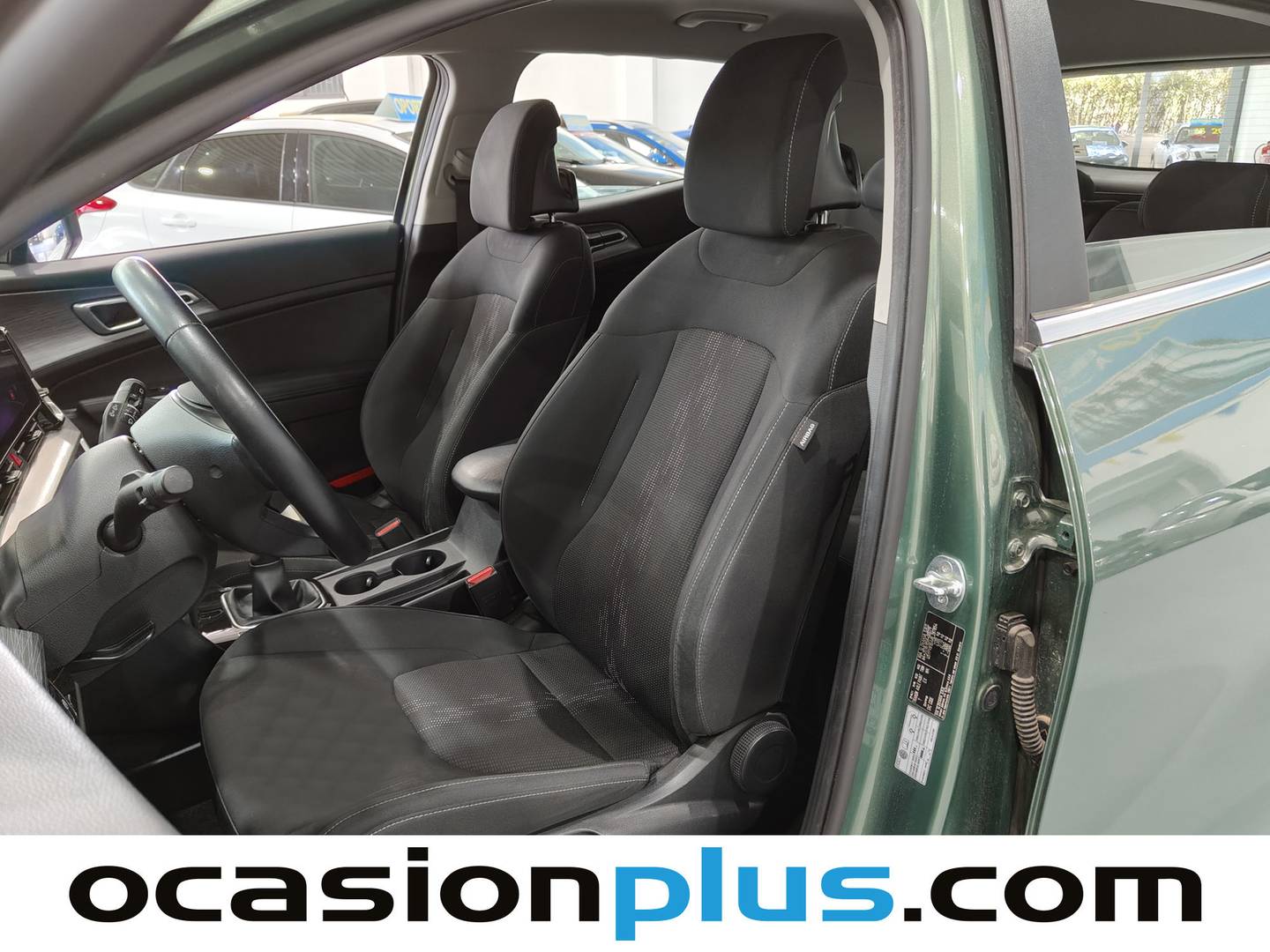 Foto asientos delanteros KIA Sportage KIA Sportage 1.6 T-GDi MHEV Drive 4x2 (150 CV)
