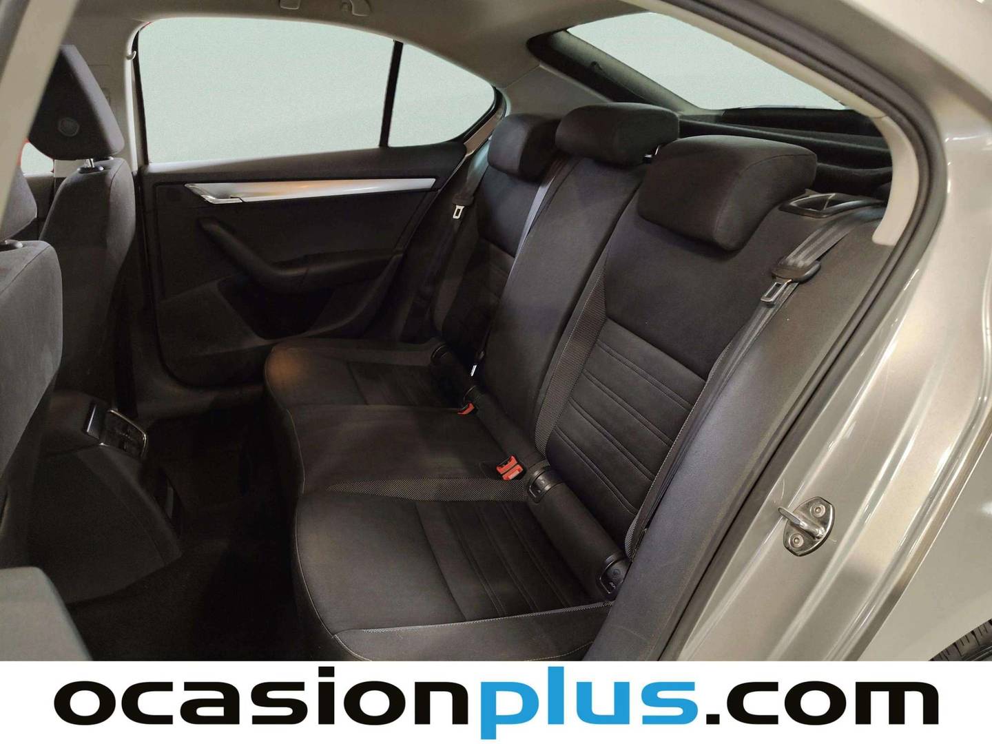 Foto asientos traseros Skoda Octavia Skoda Octavia 1.6 TDI Like (115 CV)