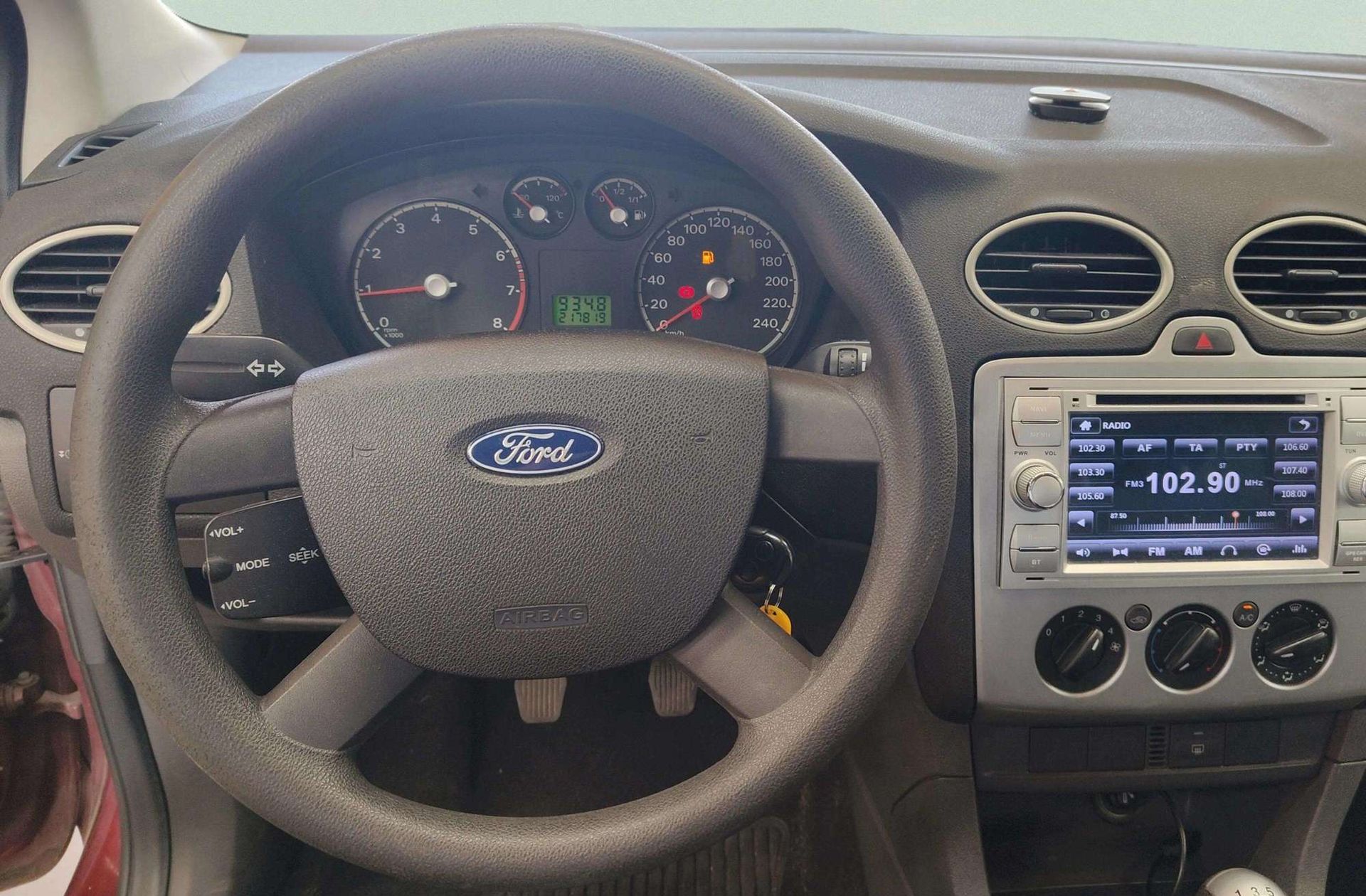 Ford Focus 1.6 Trend - foto 16