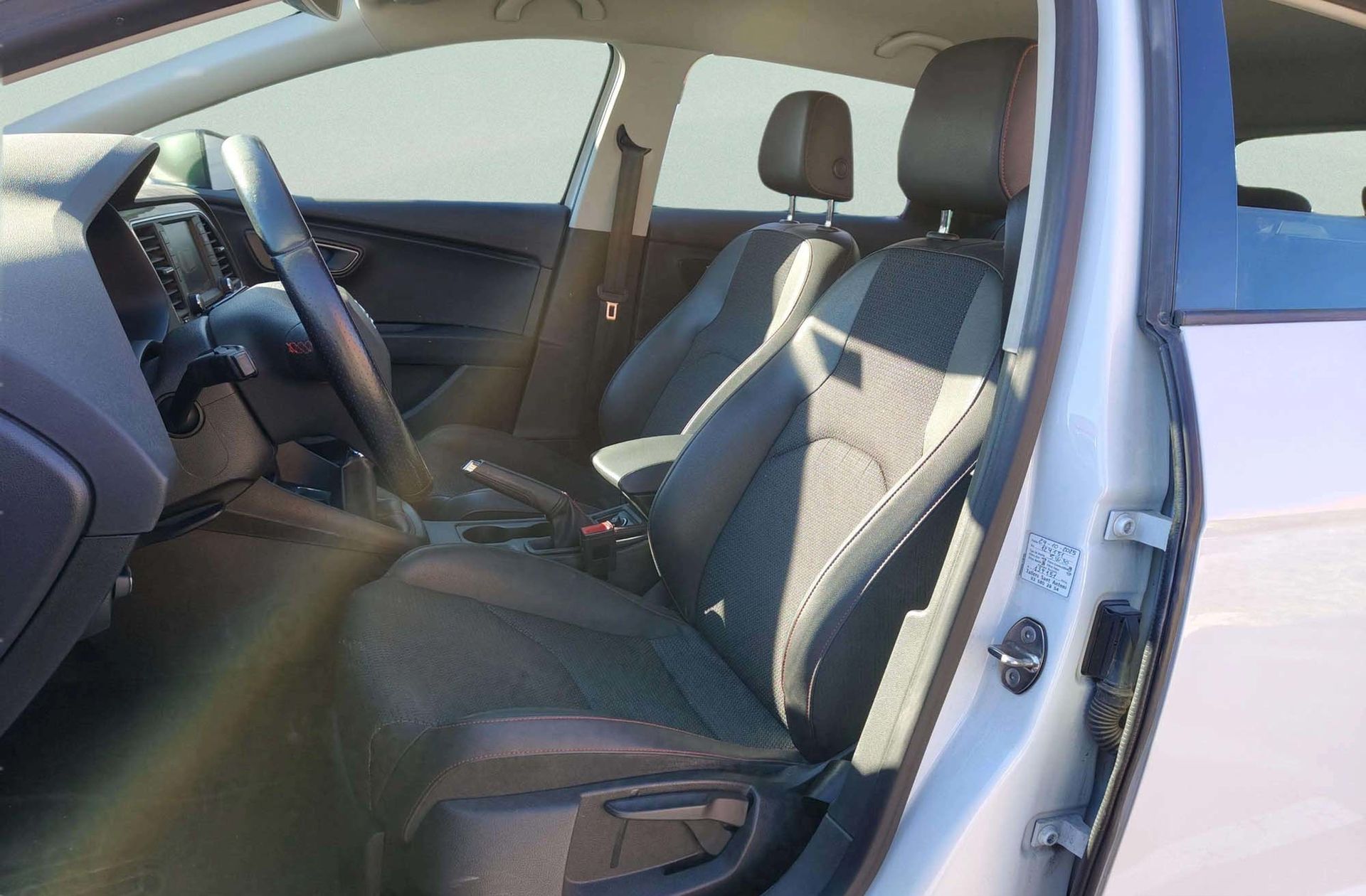 SEAT León ST 2.0 TDI FR - foto 12