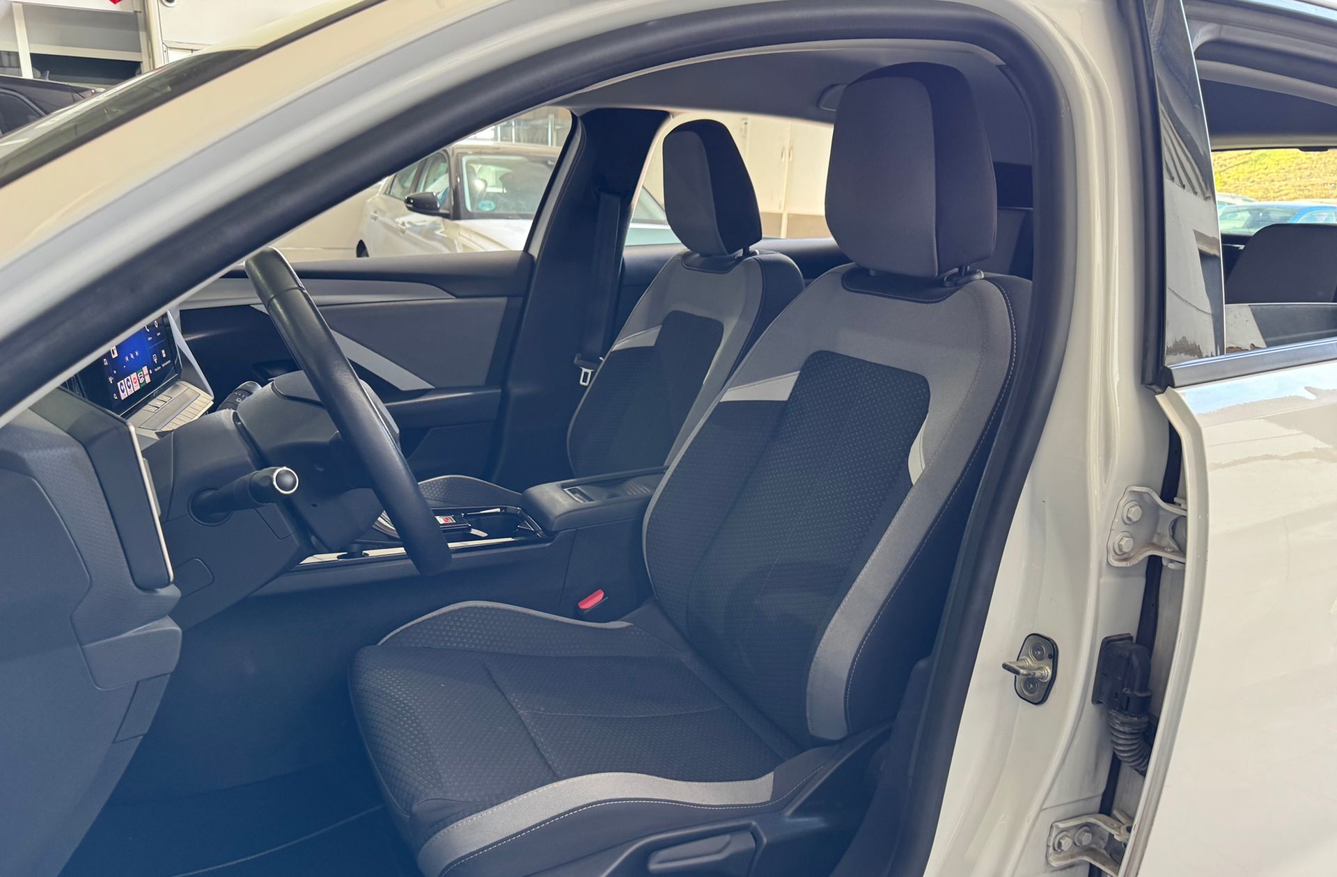 Opel Astra 1.5 D DTH Edition - foto 9
