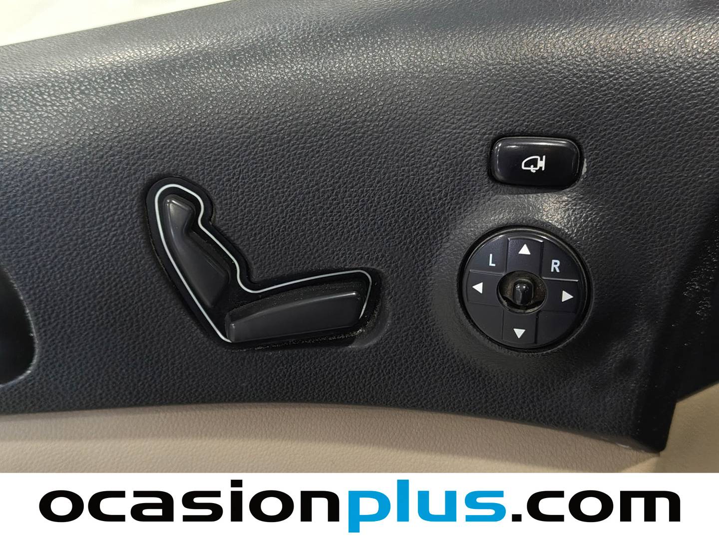 Extras y acabados del KIA Carnival KIA Carnival 2.9 CRDi VGT EX II (185 CV) 7 Plazas