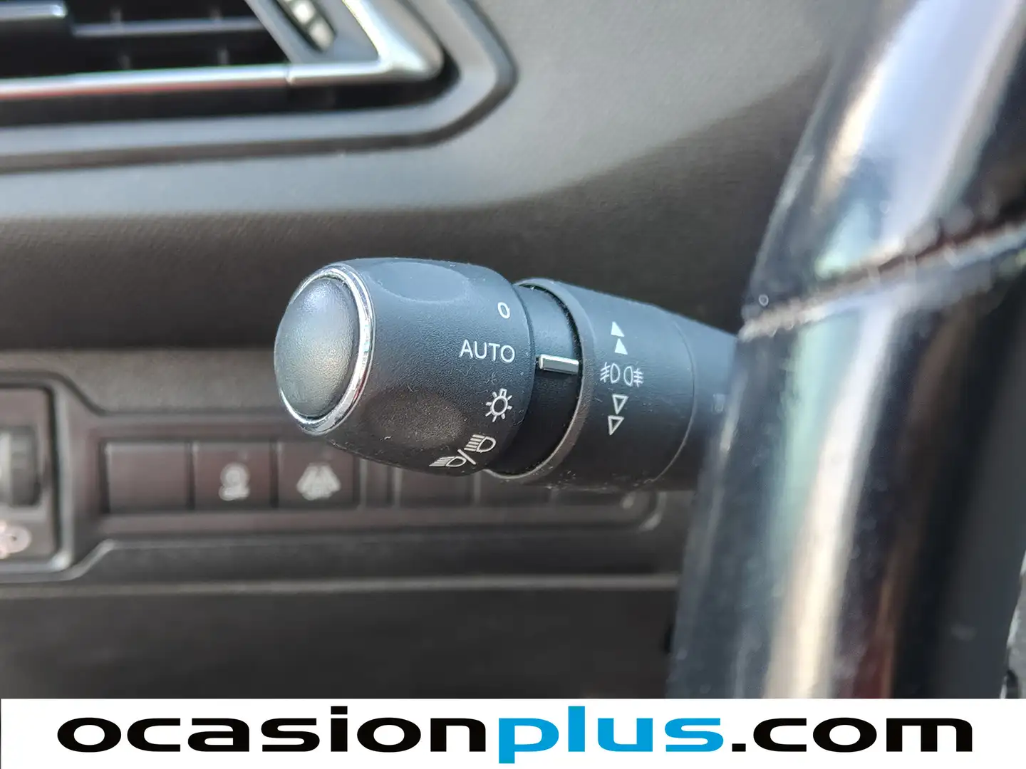 Foto Peugeot 308 Peugeot 308 BlueHDi 100 Allure (100 CV)