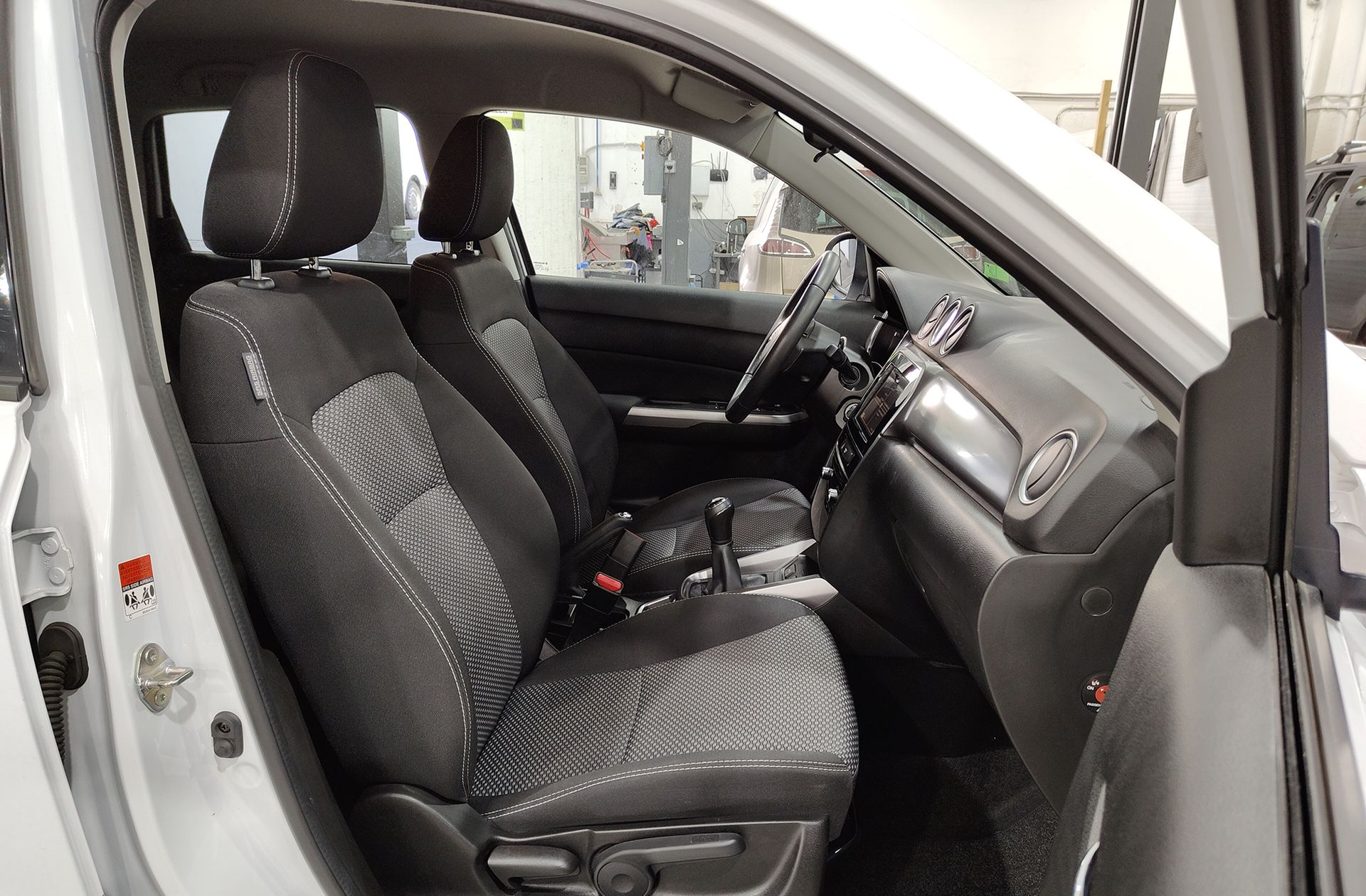Suzuki Vitara 1.0 T GLE - foto 17