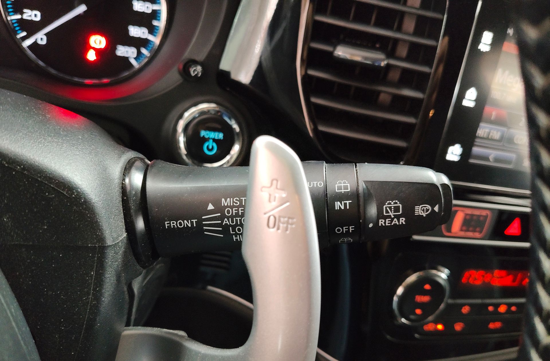 Mitsubishi Outlander 2.4 PHEV Kaiteki 4WD - foto 31