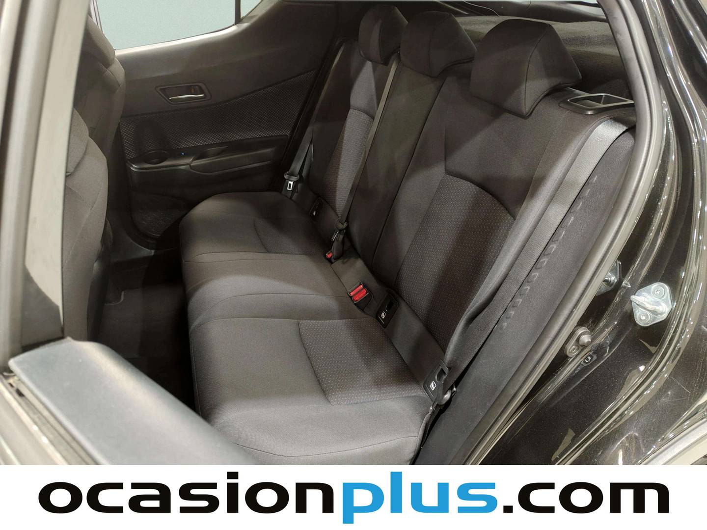 Foto asientos traseros Toyota C-HR Toyota C-HR 1.8 125H Advance (122 CV)