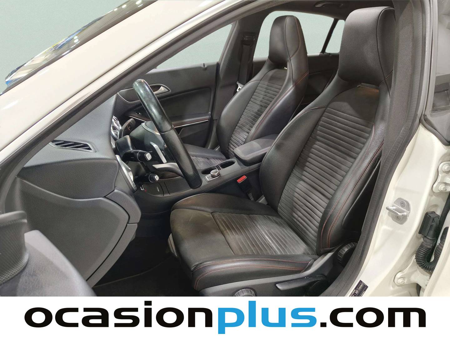 Foto Mercedes CLA Mercedes-Benz CLA Shooting Brake CLA 200 d (136 CV) Pack AMG