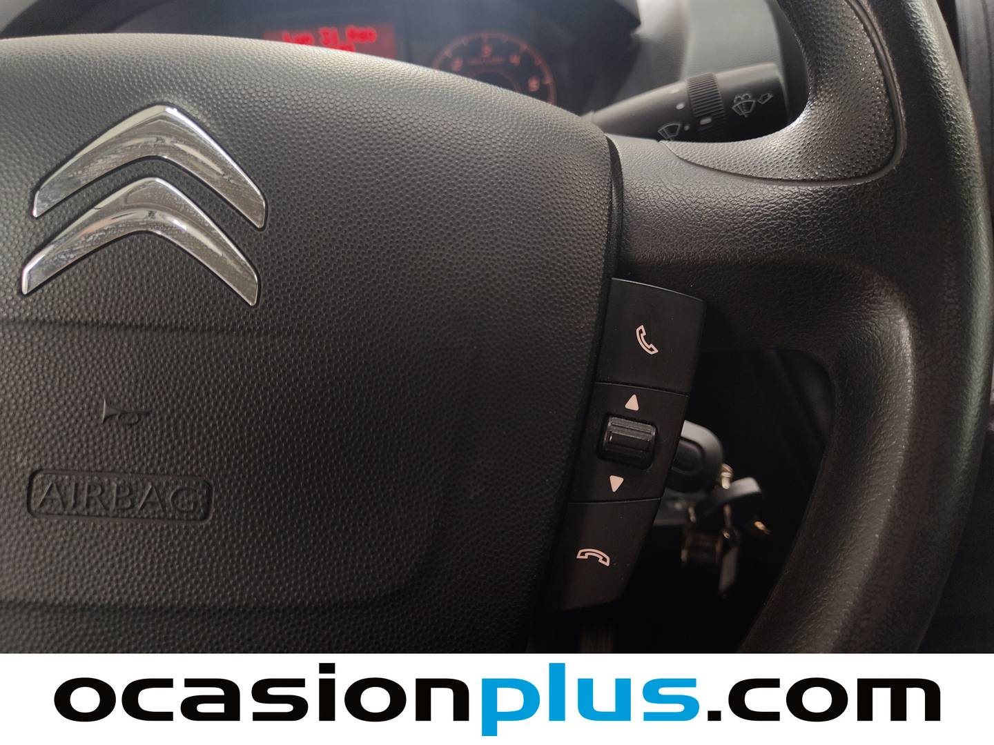 Equipamiento del Citroën Jumper Citroën Jumper Furgon BlueHDi 140 35 L3H2 (140 CV)