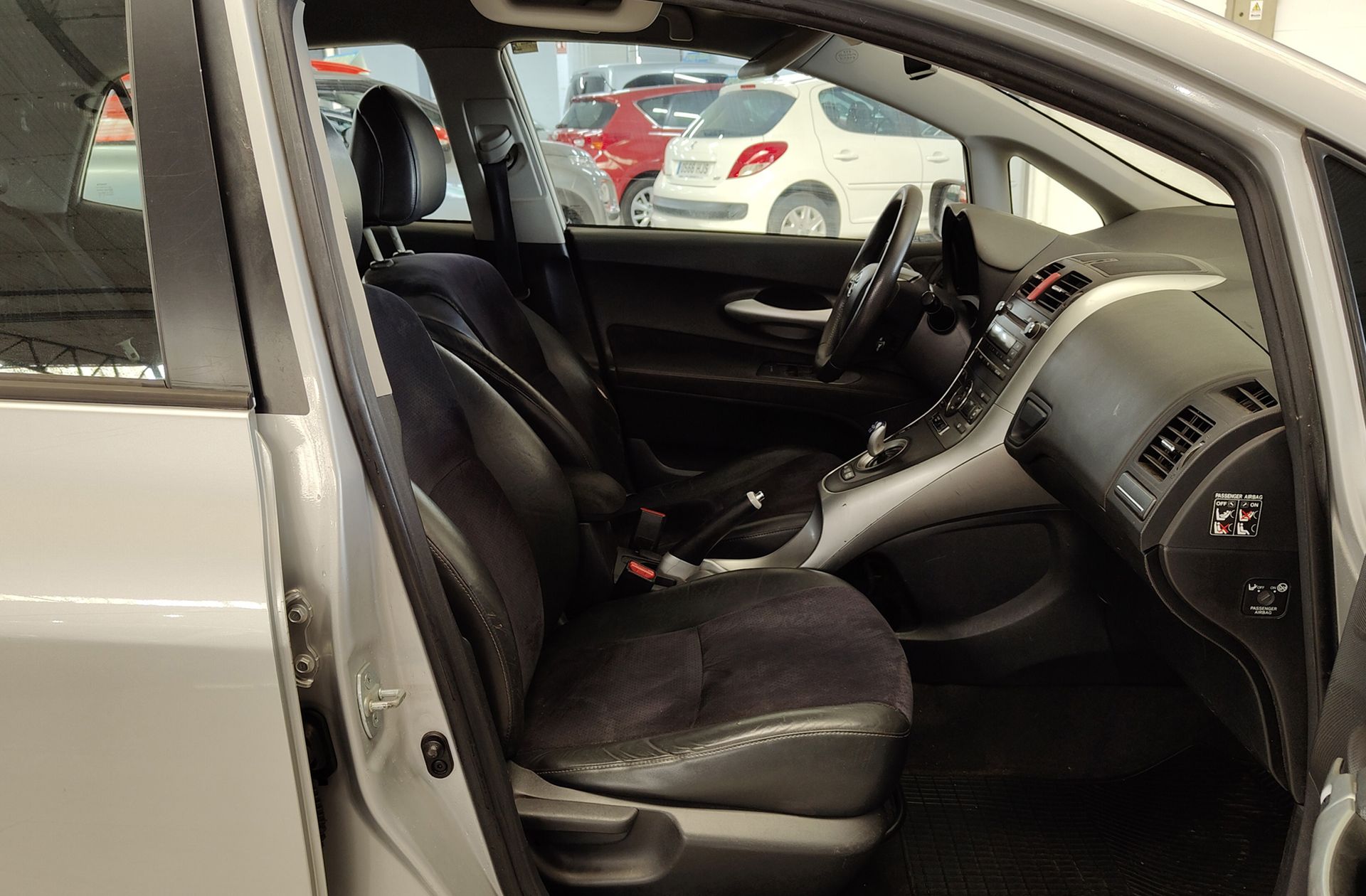Toyota Auris 1.8 Hybrid Advance - foto 14