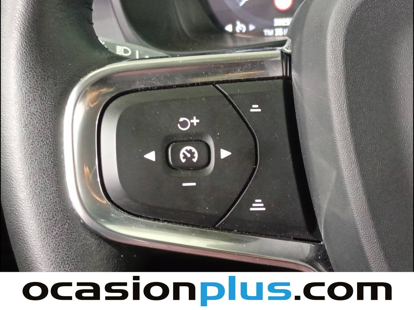 Foto Volvo XC40 Volvo XC40 T3 Momentum (156 CV)