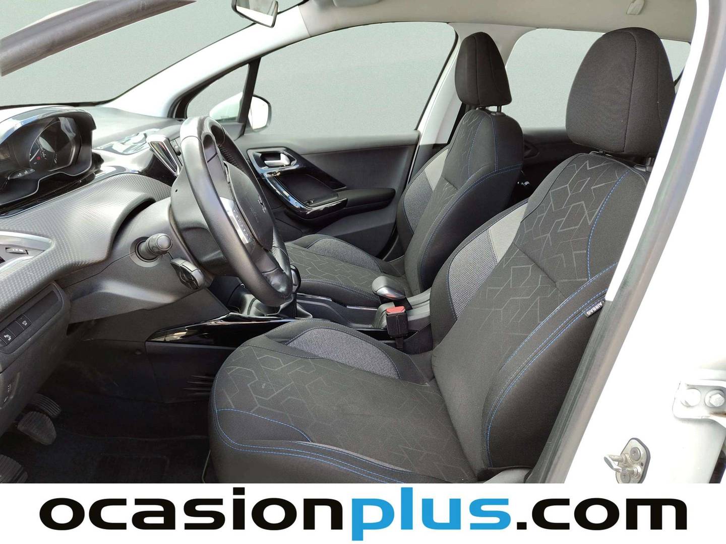 Foto asientos delanteros Peugeot 2008 Peugeot 2008 PureTech Signature (82 CV)
