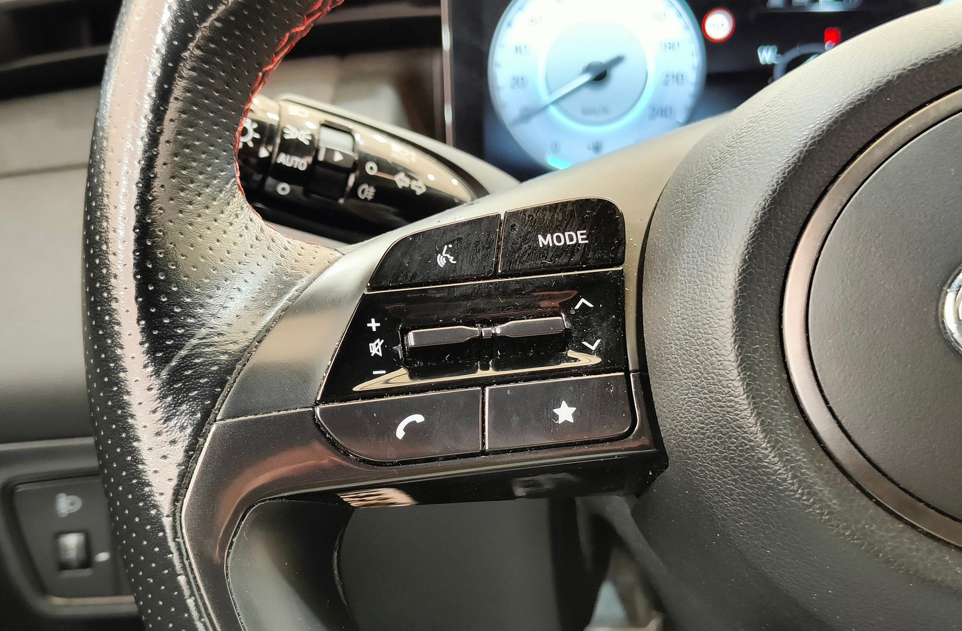 Hyundai Tucson 1.6 T-GDi N-Line 30 Aniversario - foto 26