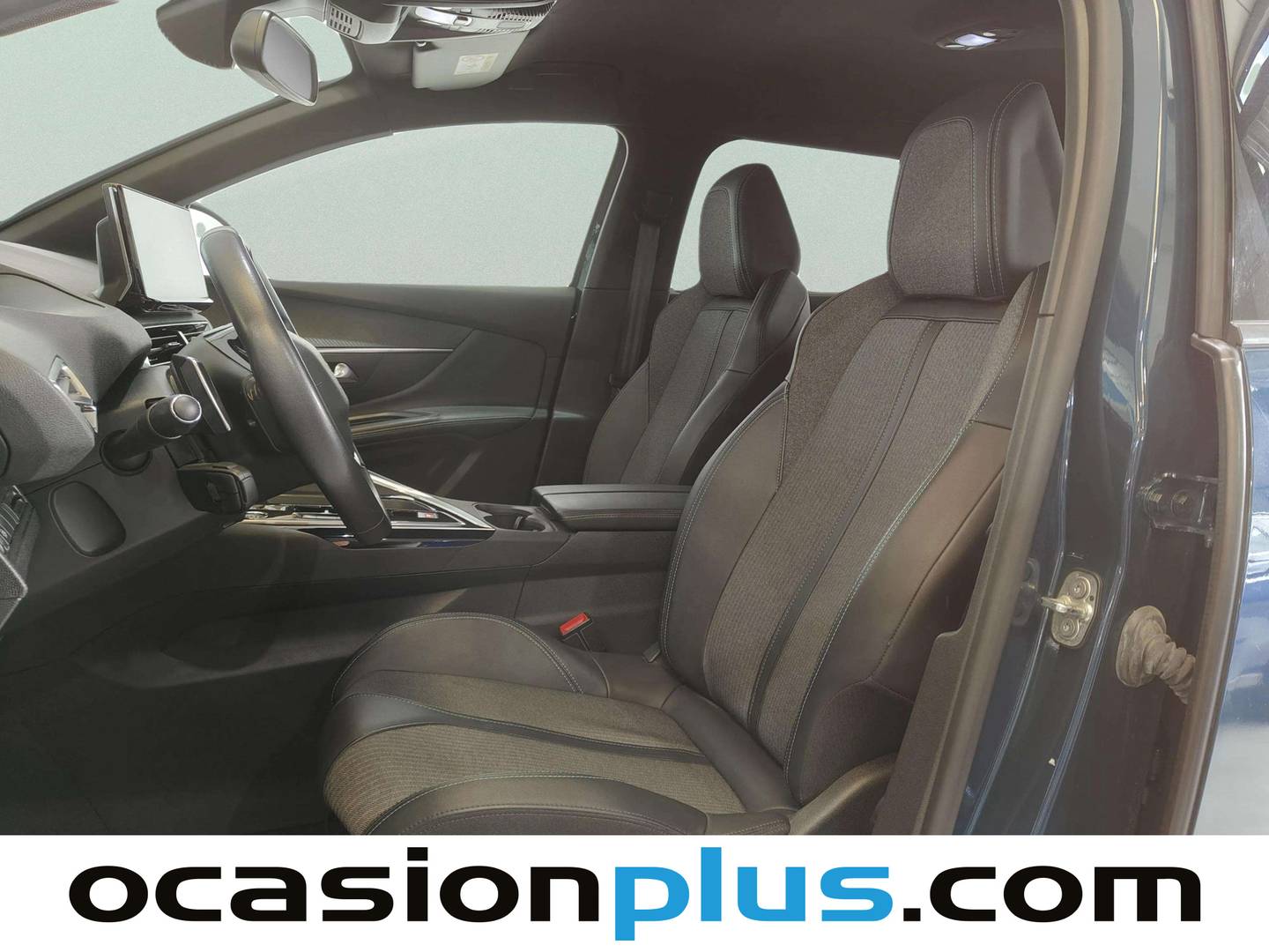 Foto asientos delanteros Peugeot 5008 Hybrid Peugeot 5008 Hybrid 1.2 Allure Pack eDCS6 (136 CV) 7 Plazas