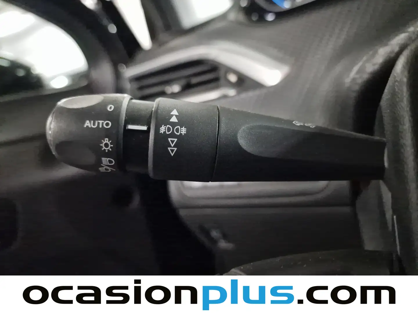 Foto Peugeot 2008 Peugeot 2008 PureTech 130 S&S Allure (130 CV)