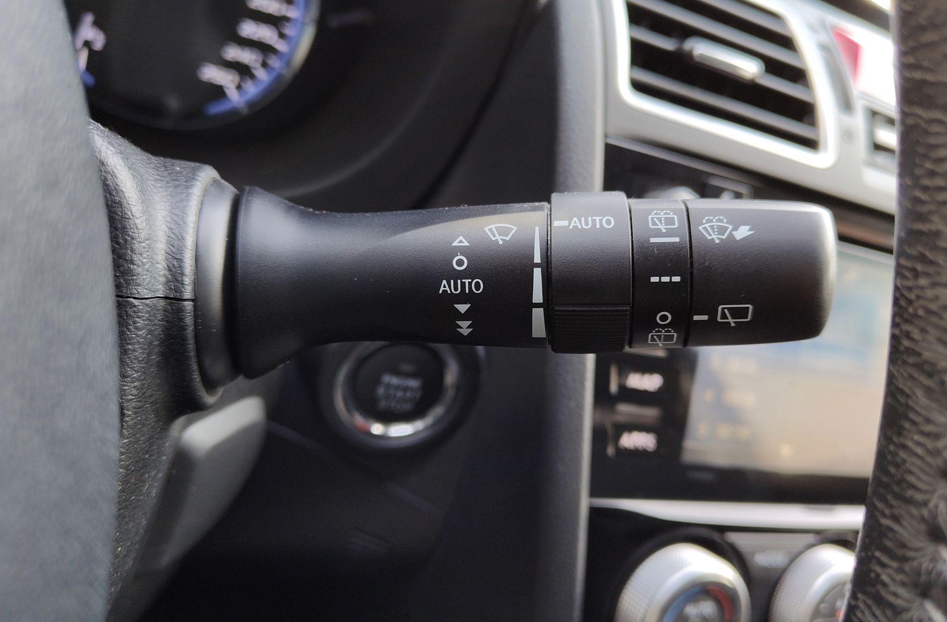 Subaru Levorg 1.6GT Sport 4WD CVT - foto 29
