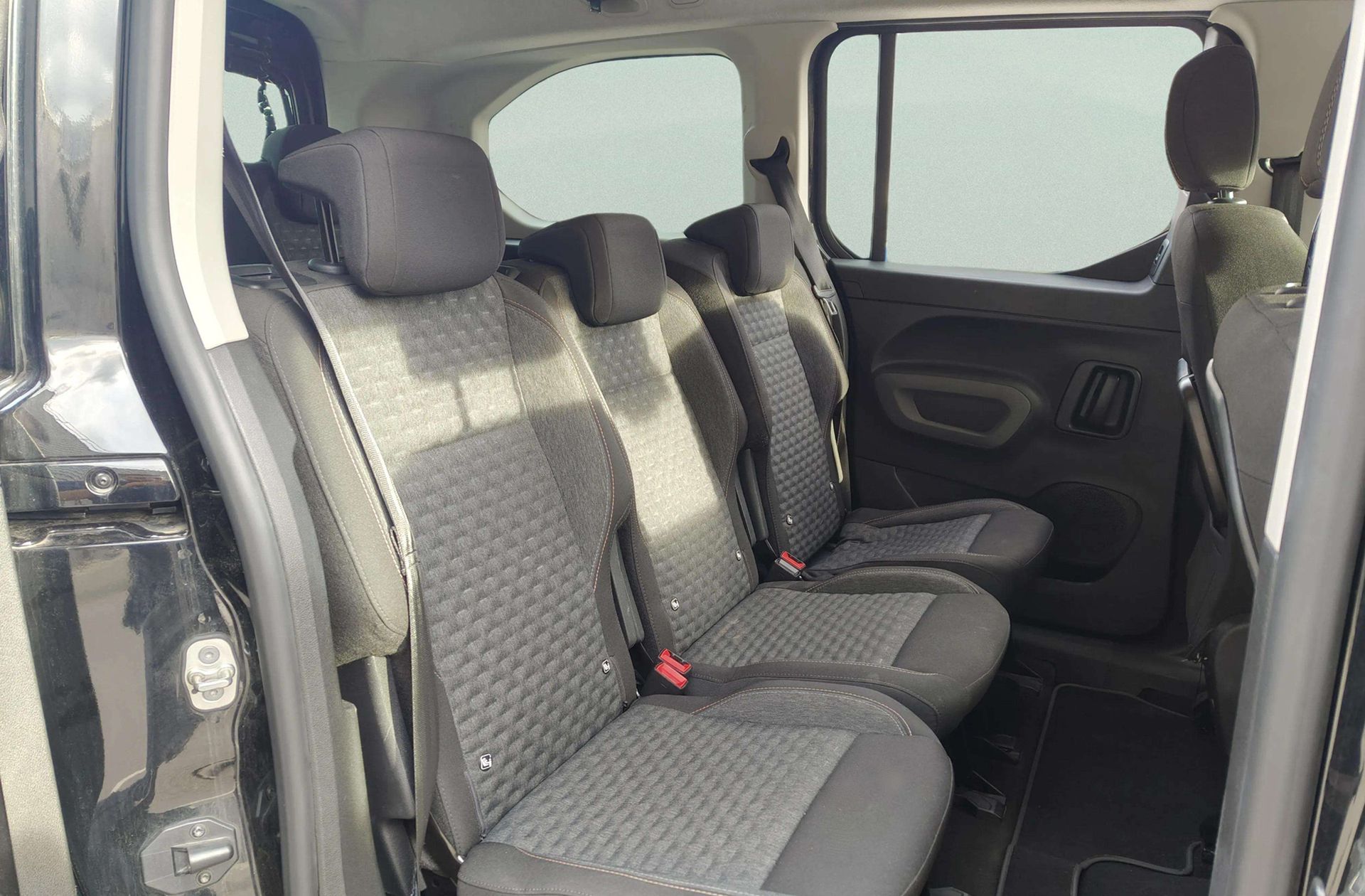 Peugeot Rifter BlueHDi 130 GT Long EAT8 - foto 15