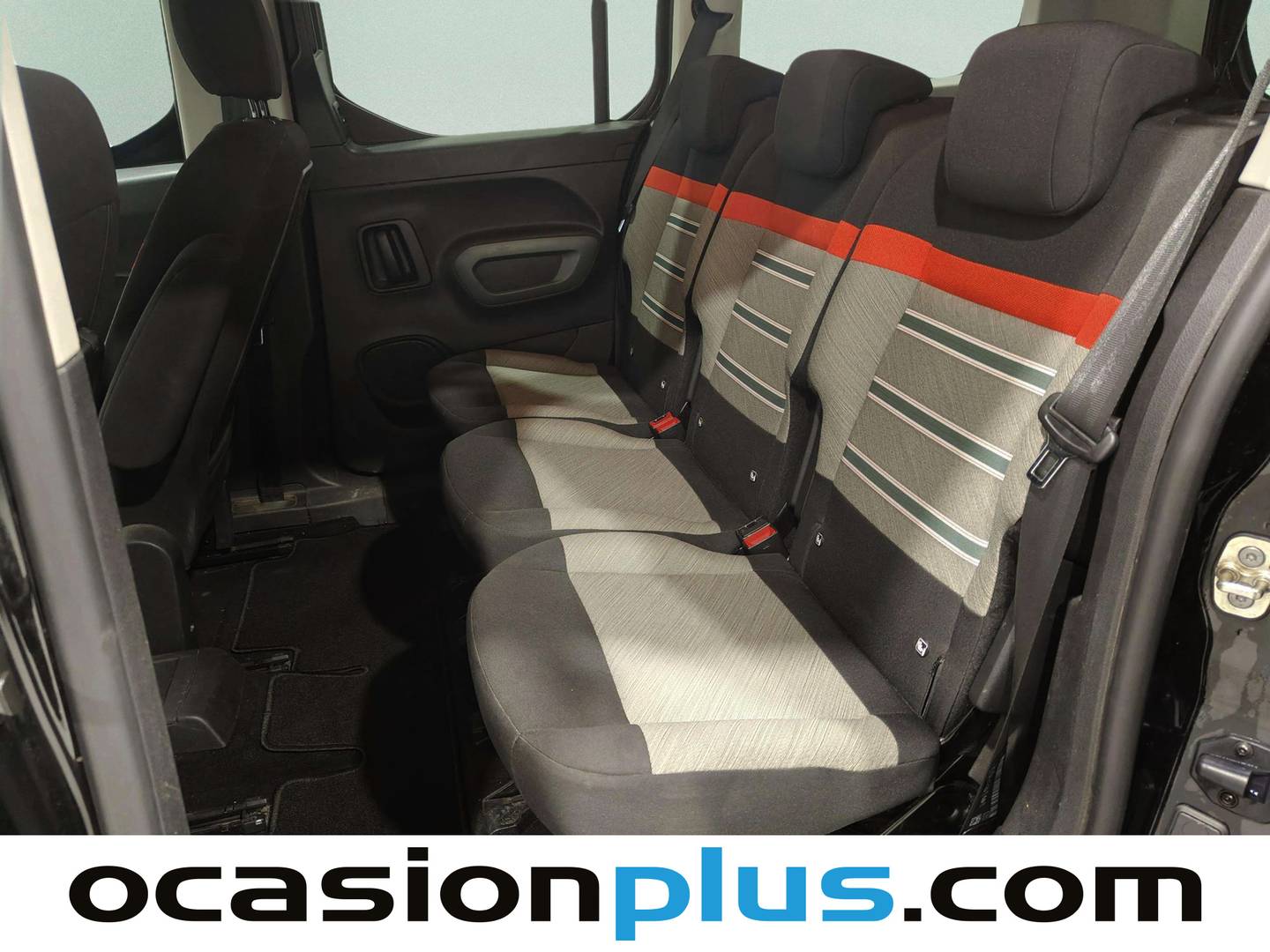 Foto asientos traseros Citroën Berlingo Citroën Berlingo BlueHDi 130 S&S Talla XL Shine (130 CV)