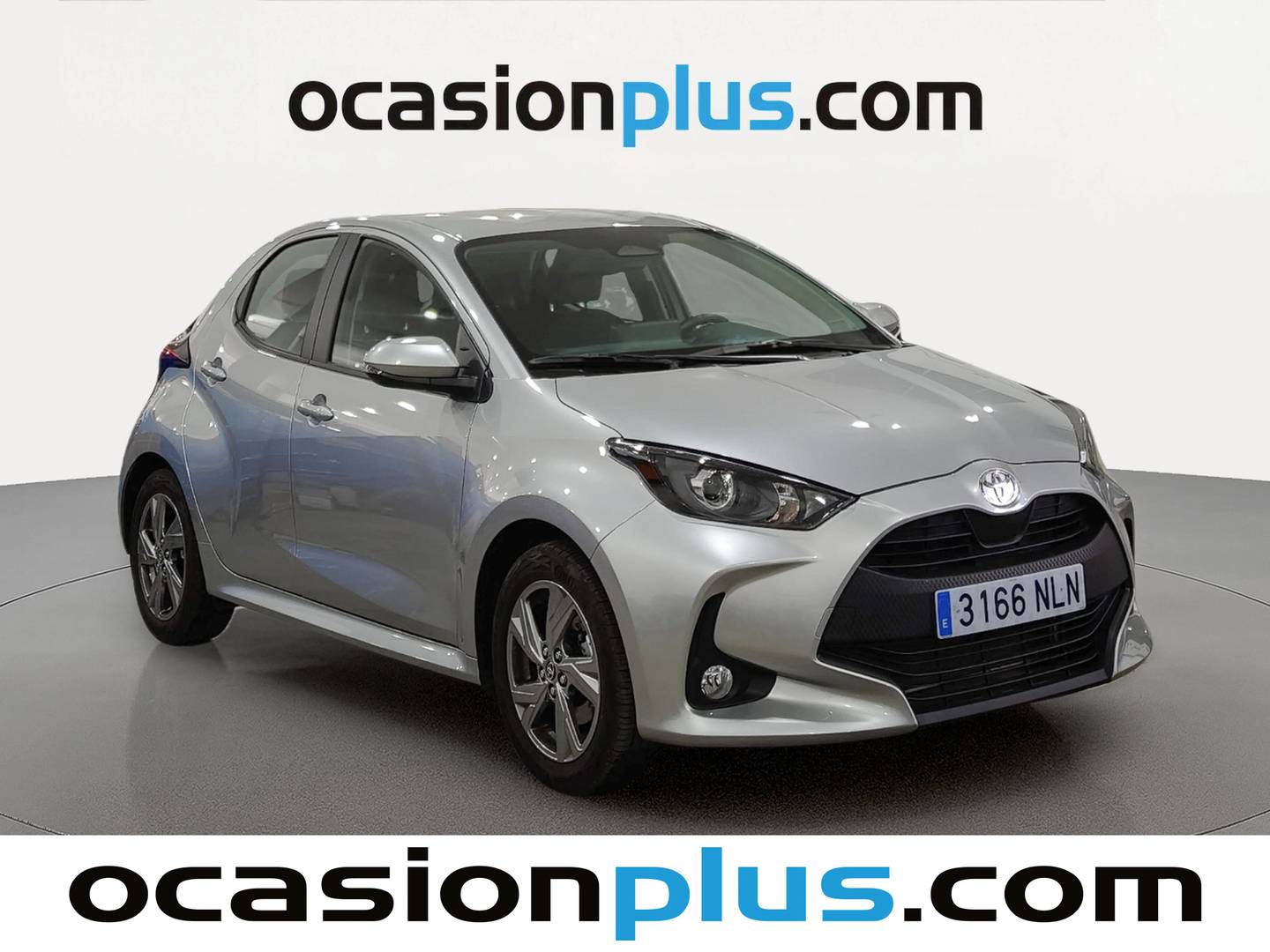 Foto delantera Toyota Yaris Toyota Yaris 120H Active Plus (116 CV) derecha
