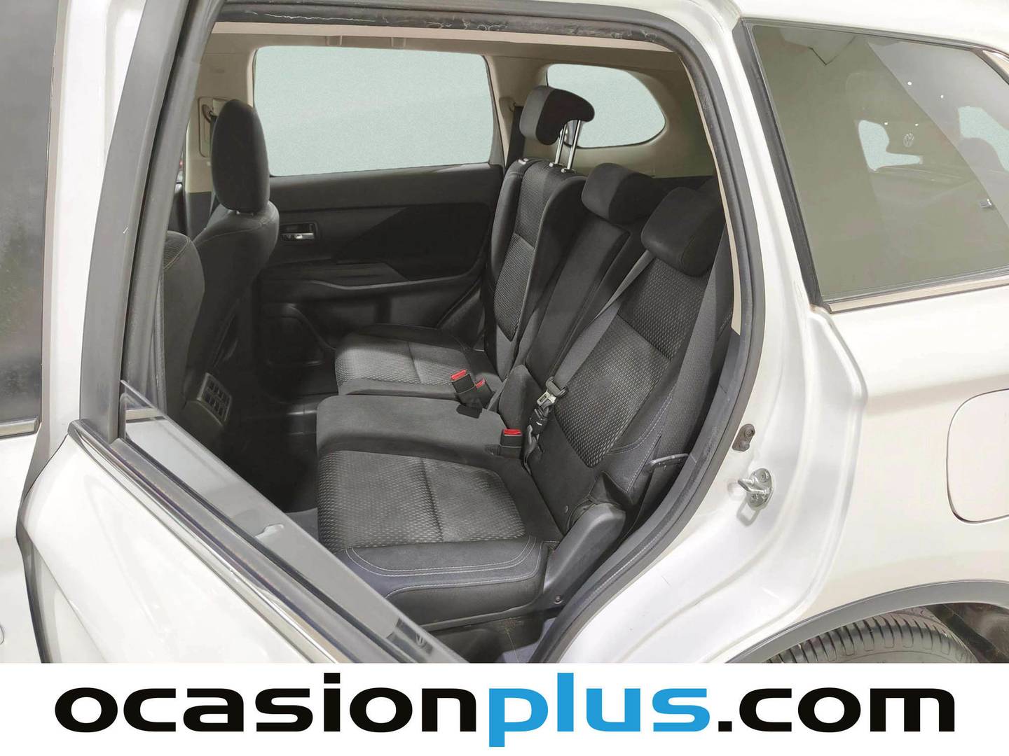 Foto asientos traseros Mitsubishi Outlander Mitsubishi Outlander 200 MPI Motion 2WD CVT (150 CV) 7 Plazas