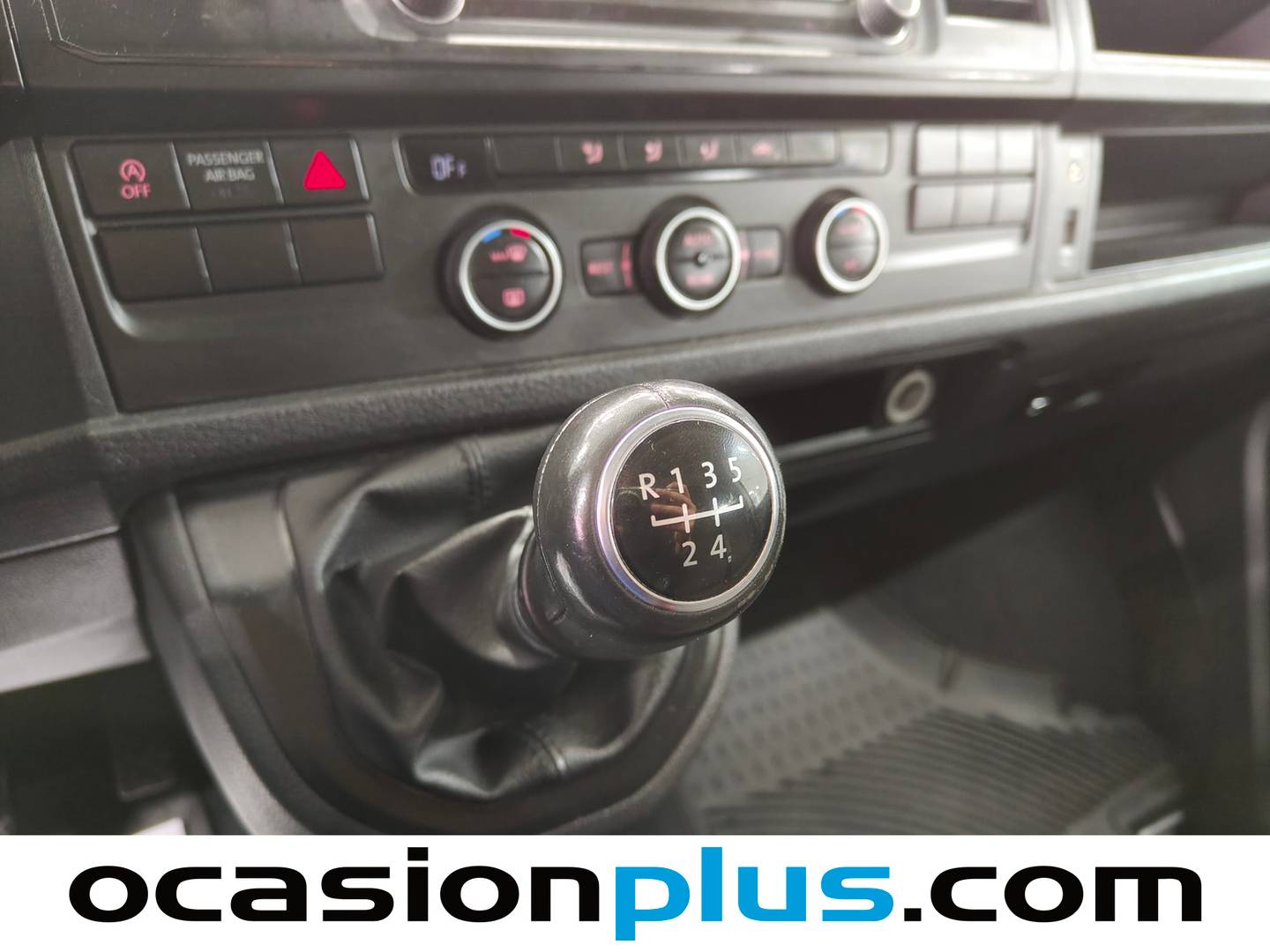 Volkswagen Caravelle Volkswagen Caravelle Comfortline Batalla Corta 2.0 TDI BMT (102 CV) de segunda mano