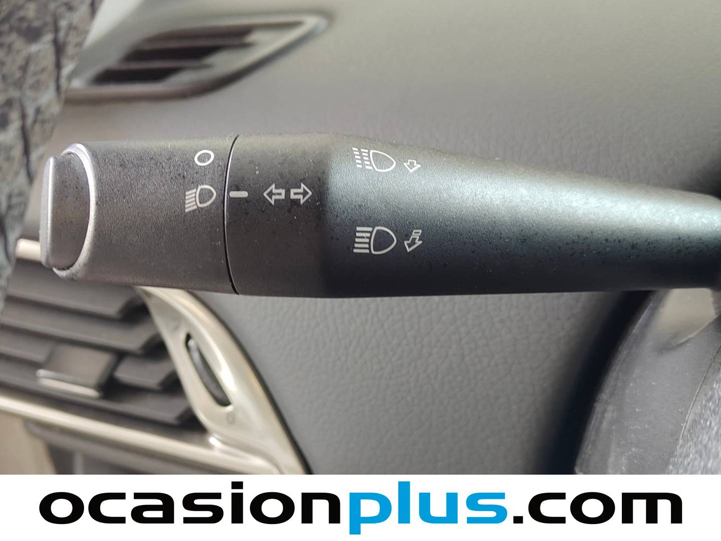 Extras y acabados del Lancia Ypsilon Lancia Ypsilon 1.2 Gold Evo II (69 CV)