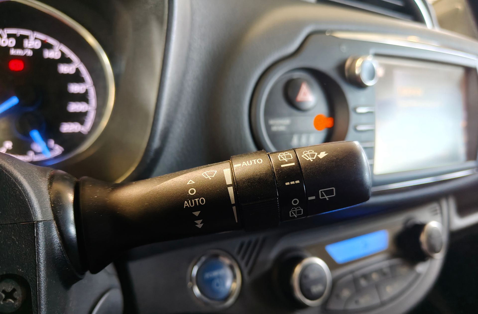 Toyota Yaris 1.5 Hybrid Feel - foto 24