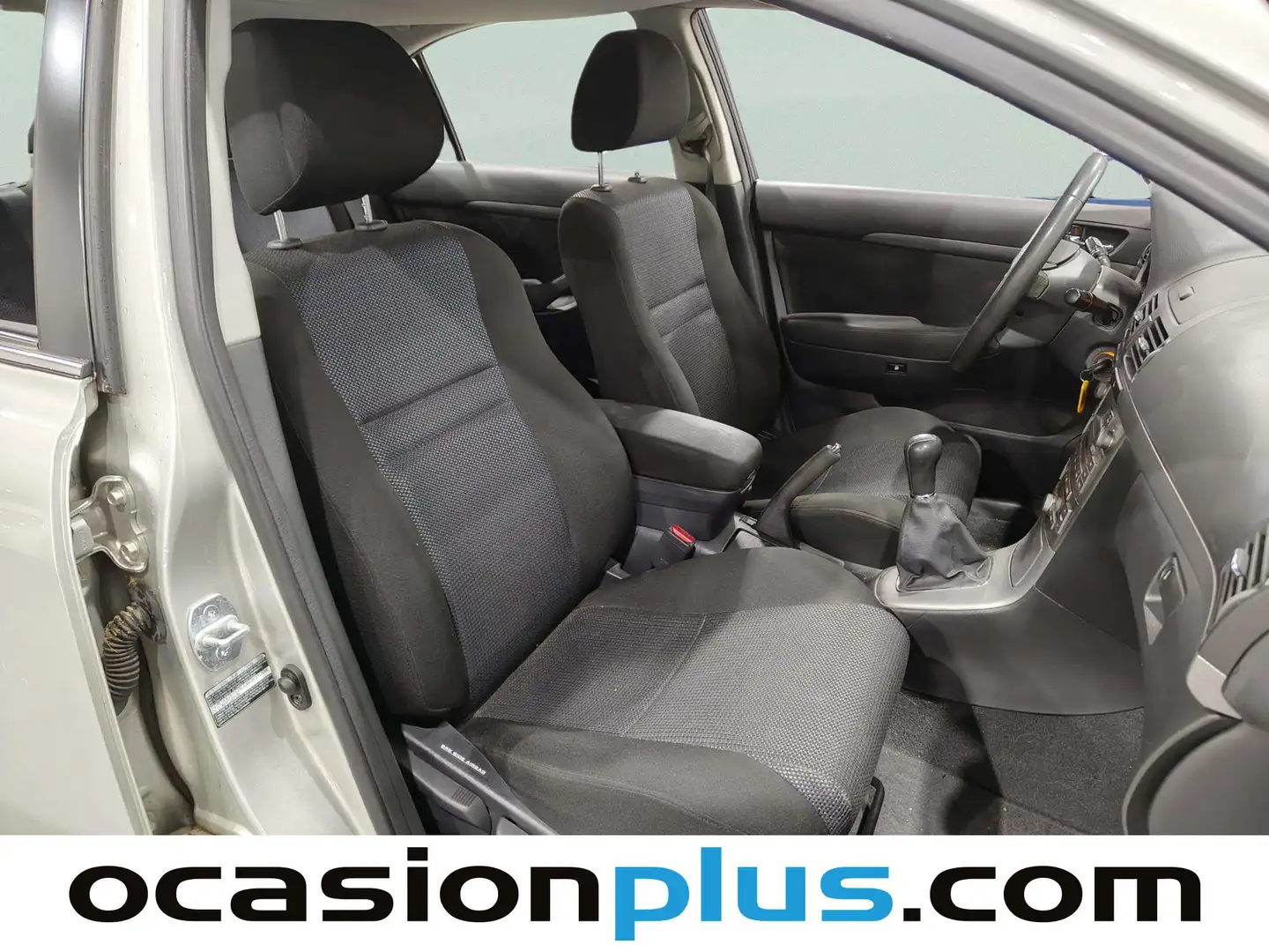 Foto Toyota Avensis Toyota Avensis 1.8 VVT-I Sol  (129 CV)