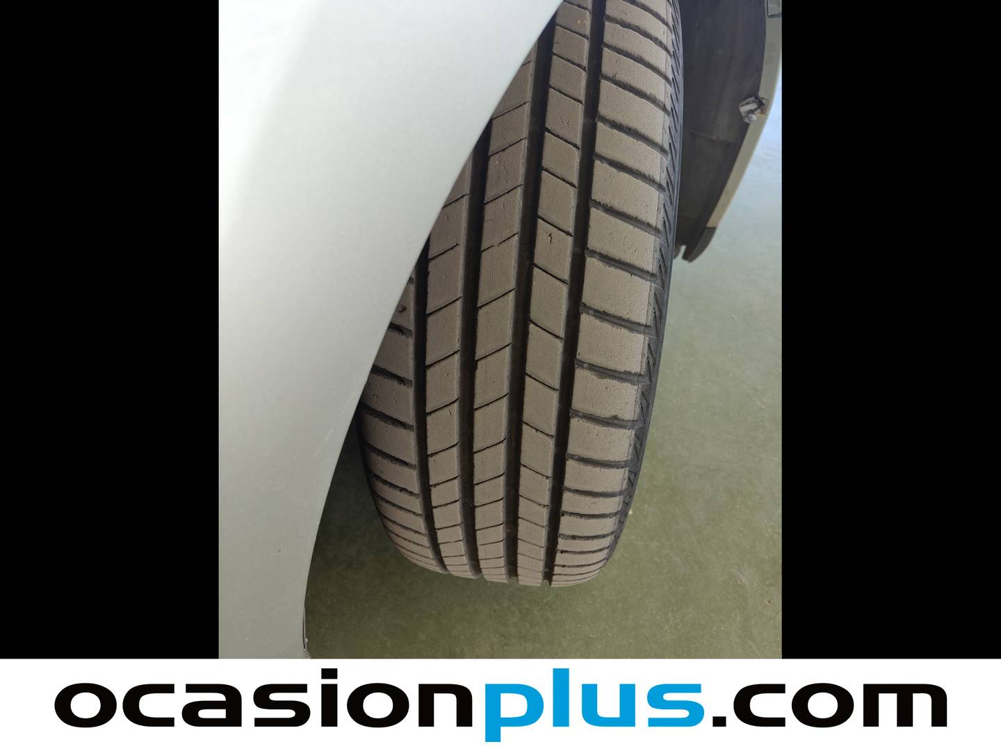 Foto Toyota Auris Toyota Auris 1.4 VVT-i  (97 CV)