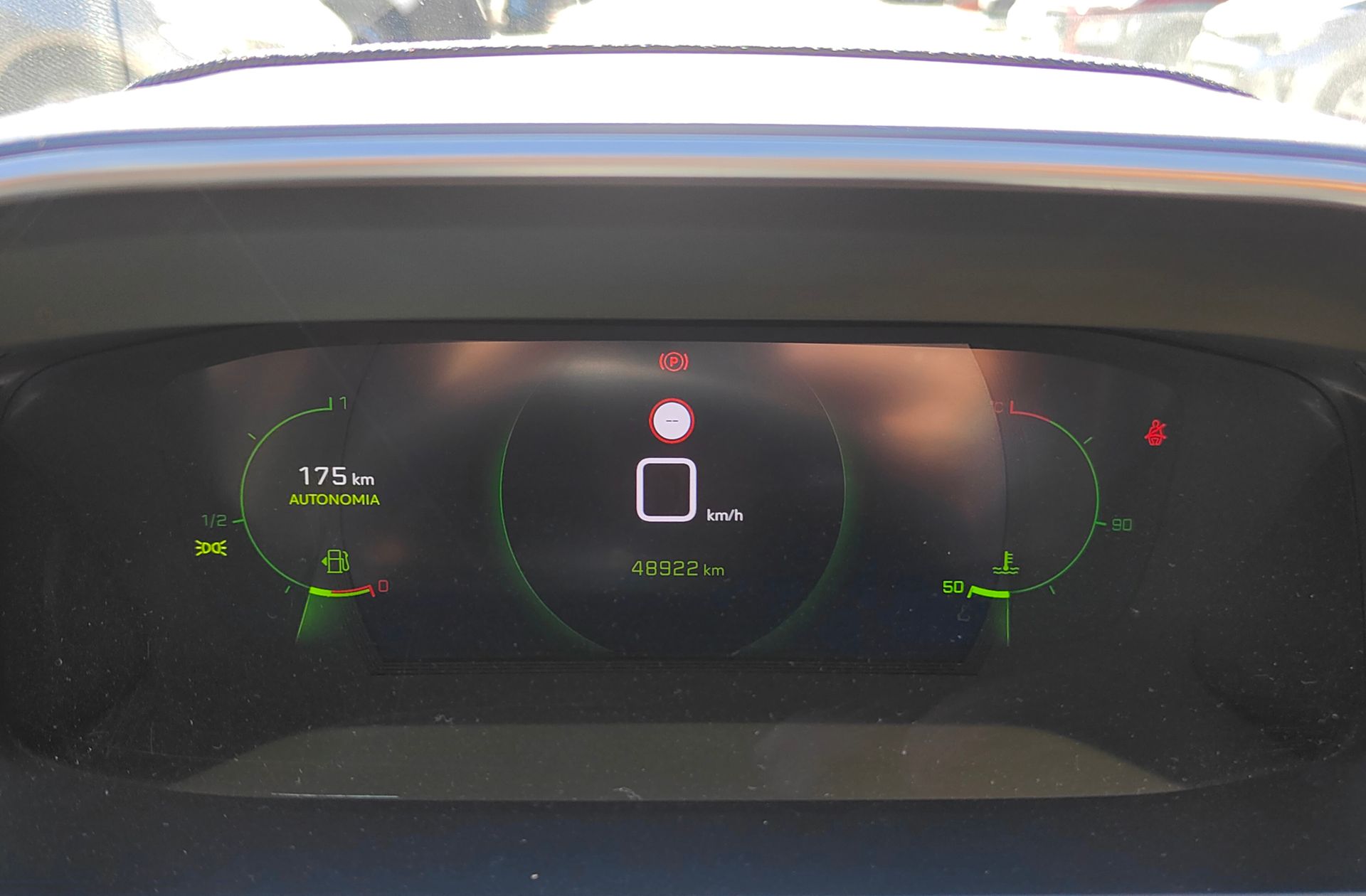 Peugeot 208 BlueHDi 100 Allure Pack - foto 24
