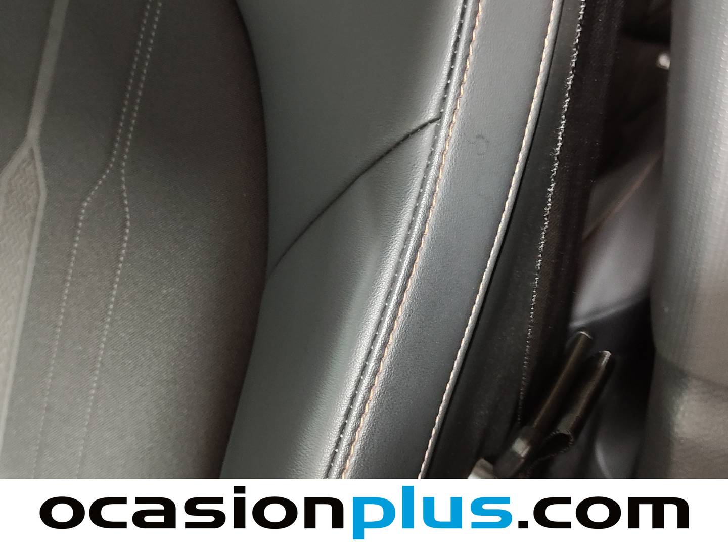 Extras y acabados del Cupra León Cupra León 1.5 eTSI DSG (150 CV)
