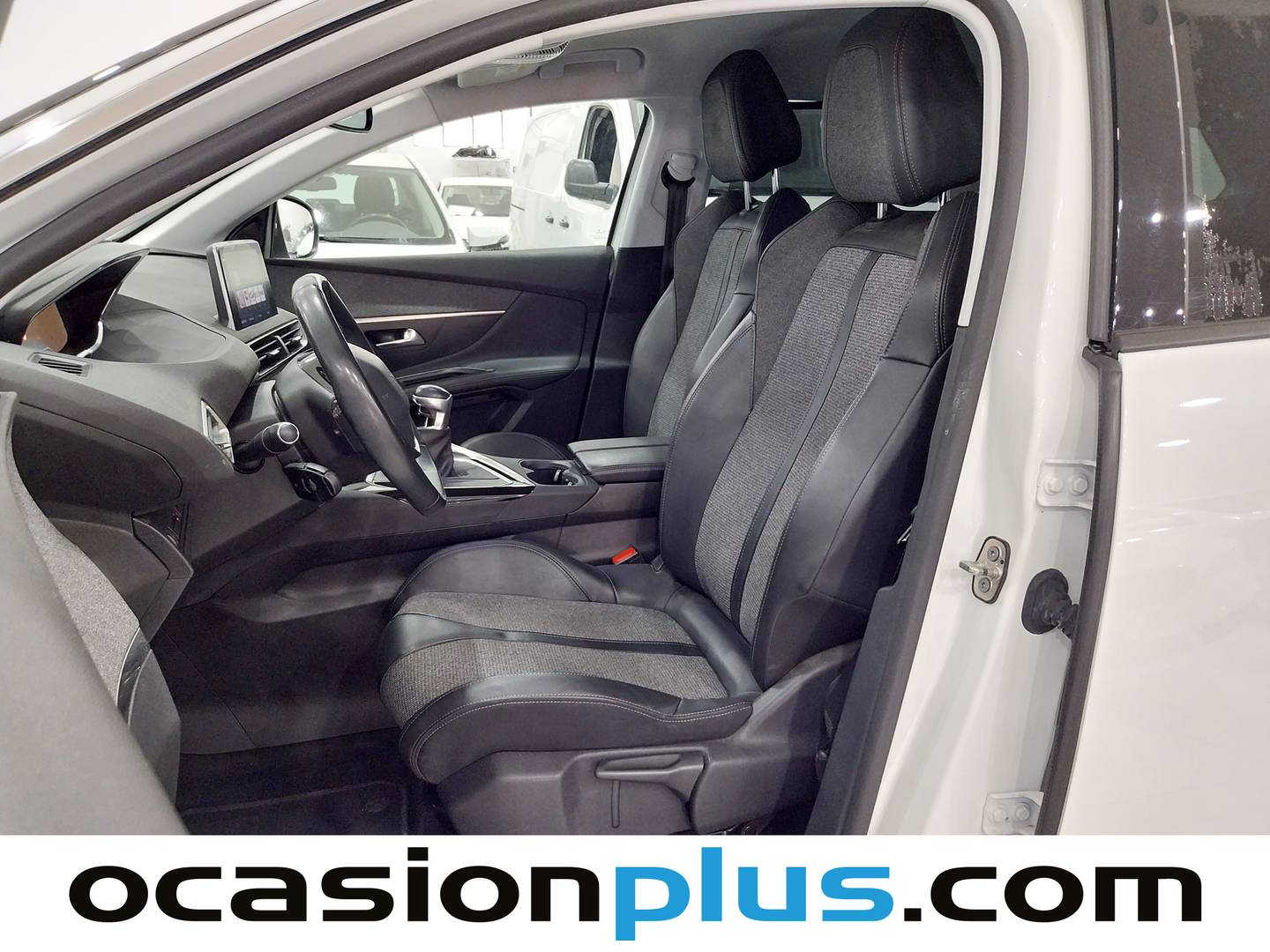 Foto asientos traseros Peugeot 5008 Peugeot 5008 BlueHDi 130 S&S Allure  (130 CV) 7 Plazas